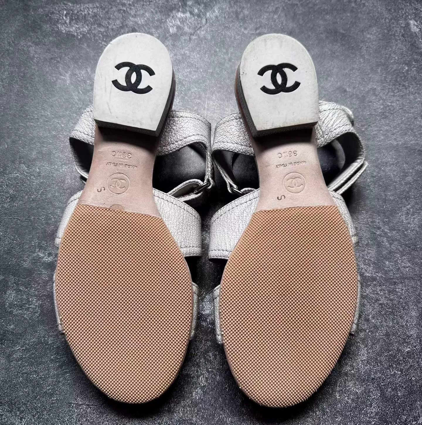 Chanel Chanel Beige Velcro Sandals 36.5 Size US 5.5 / IT 35.5 - 5 Thumbnail