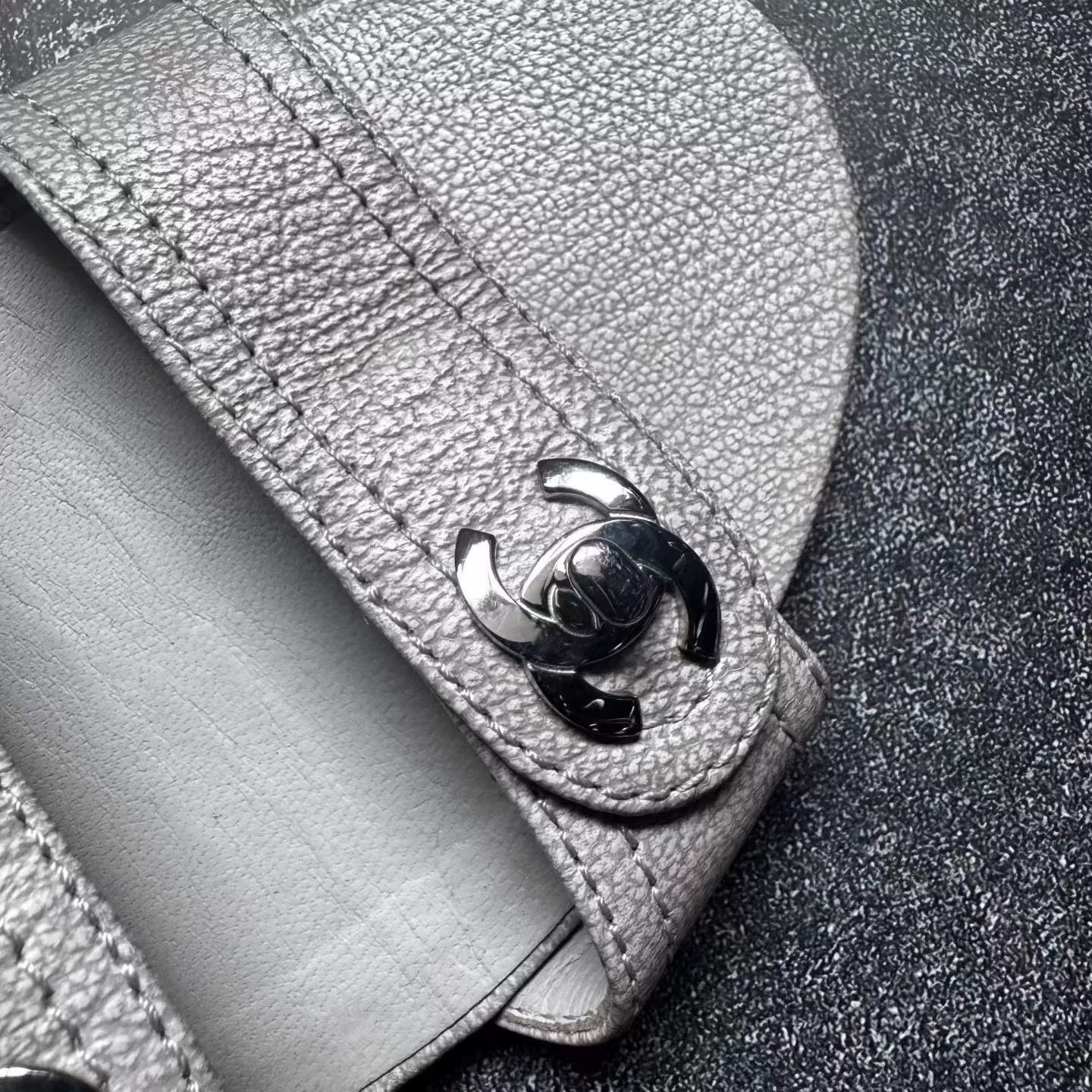 Chanel Chanel Beige Velcro Sandals 36.5 Size US 5.5 / IT 35.5 - 4 Thumbnail