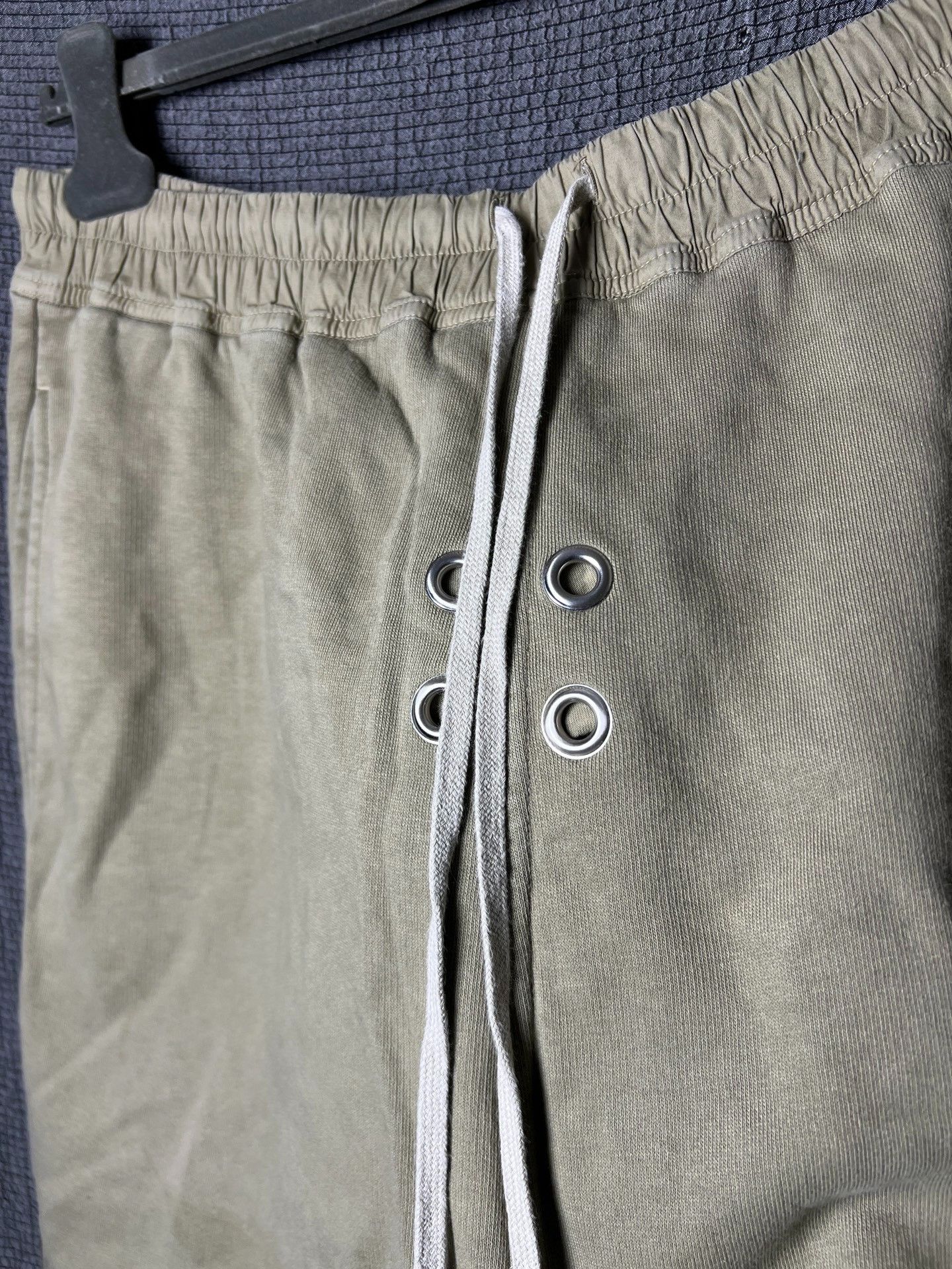 Rick Owens Rick Owens 23FW Drawstring Drop-Crotch Shorts Size US 34 / EU 50 - 2 Thumbnail