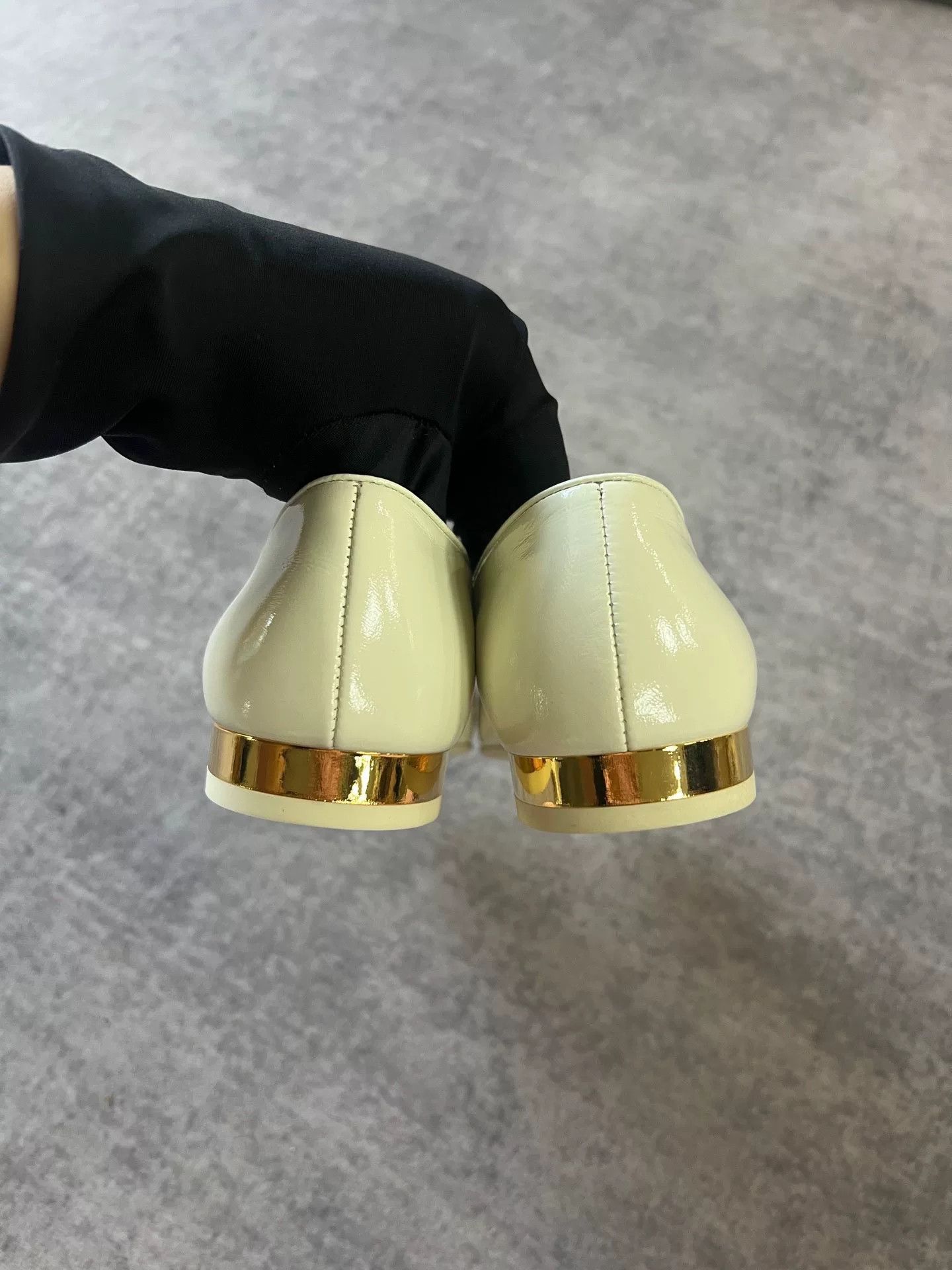 Chanel Chanel Cream Double C Logo Loafers Size US 4 / IT 34 - 5 Thumbnail