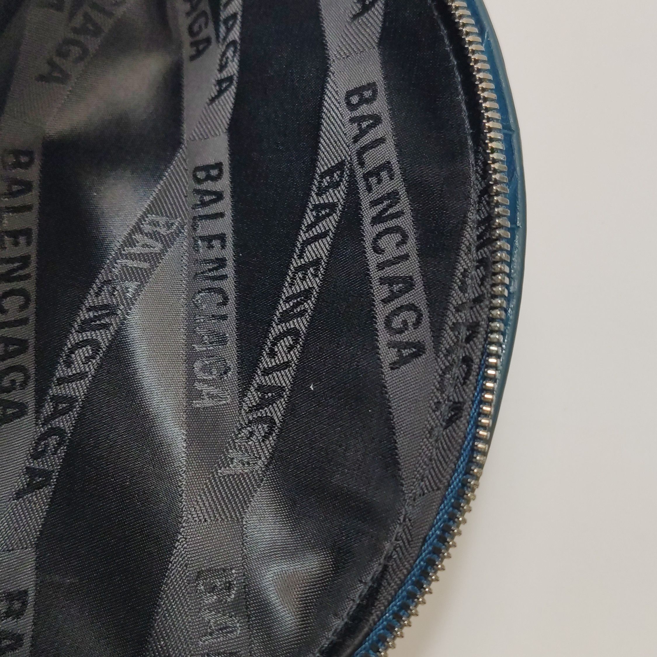 Balenciaga Balenciaga Women os Crossbody Bags Size ONE SIZE - 10 Thumbnail