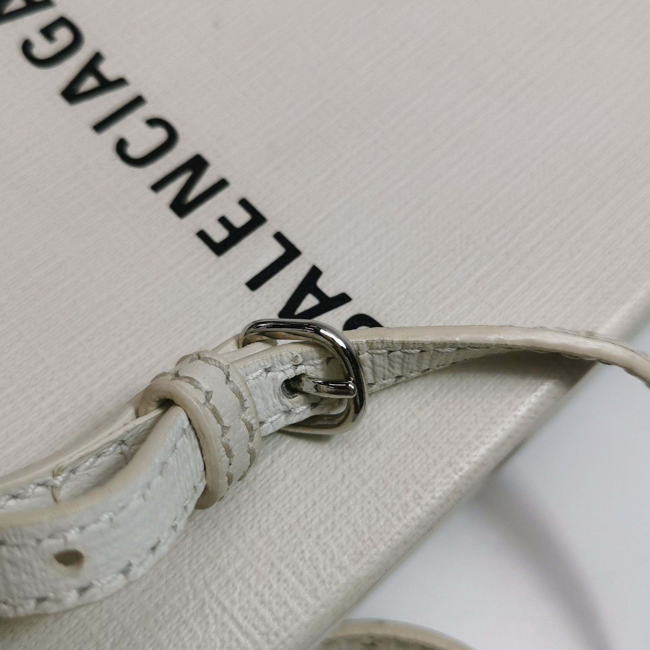 Balenciaga Balenciaga Women os Crossbody Bags Size ONE SIZE - 14 Thumbnail