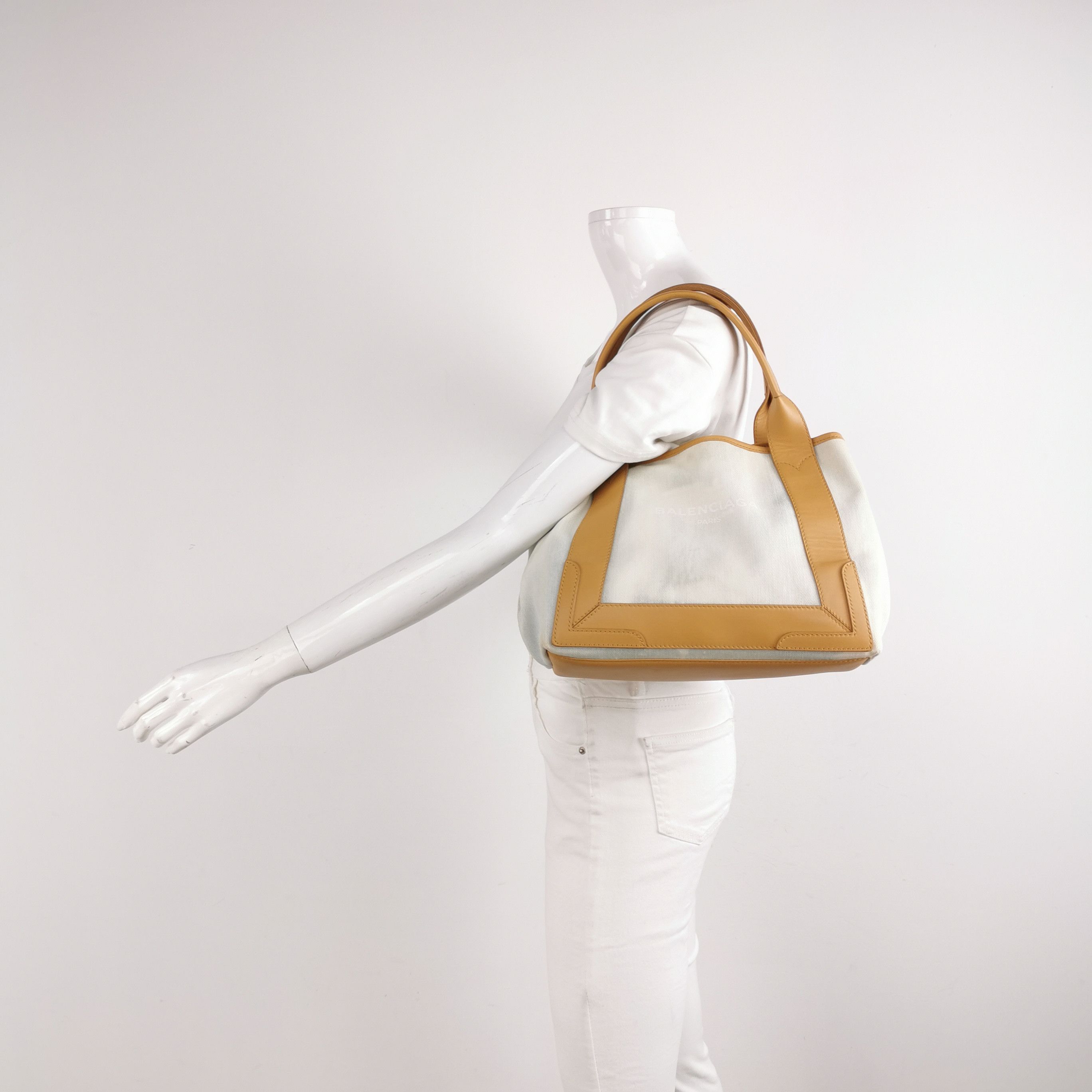 Balenciaga Balenciaga Women os Shoulder Bags Size ONE SIZE - 2 Thumbnail