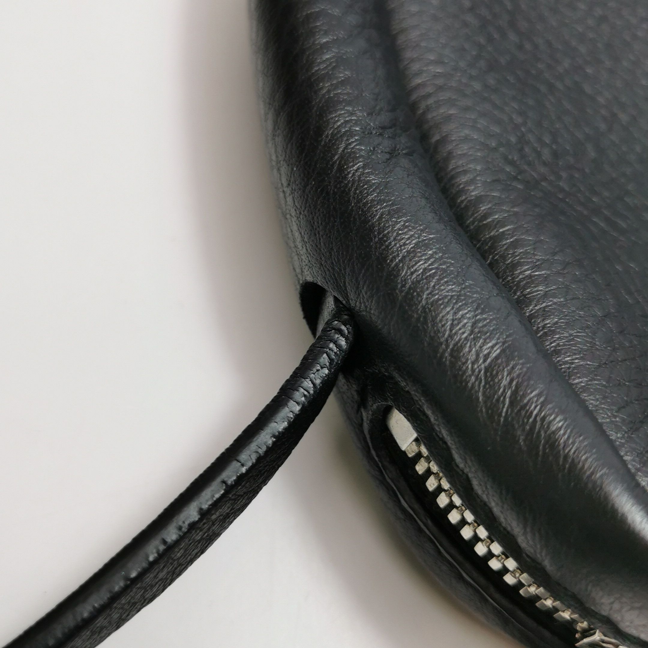 Balenciaga Balenciaga Women os Crossbody Bags Size ONE SIZE - 19 Thumbnail