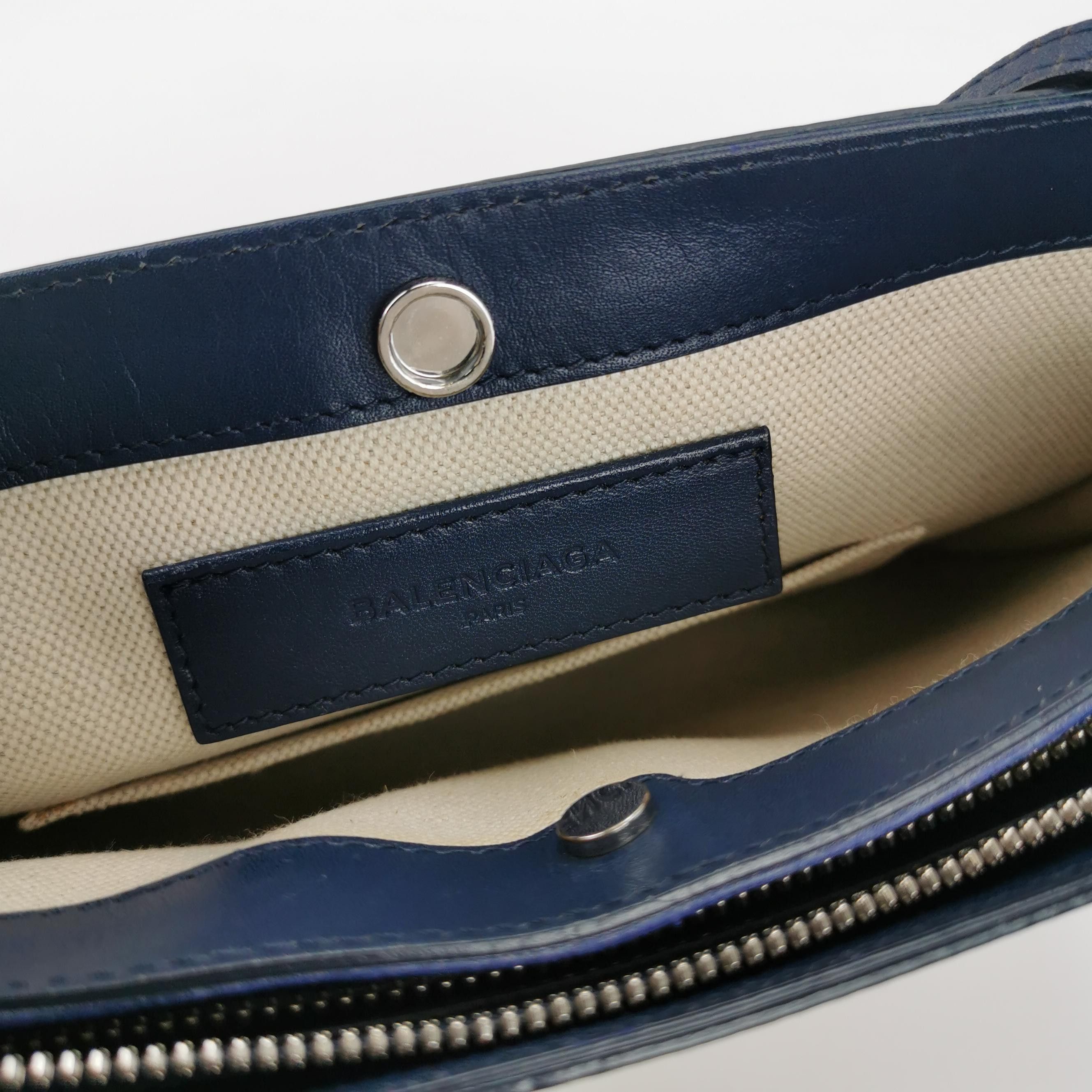 Balenciaga Balenciaga Women os Crossbody Bags Size ONE SIZE - 8 Thumbnail