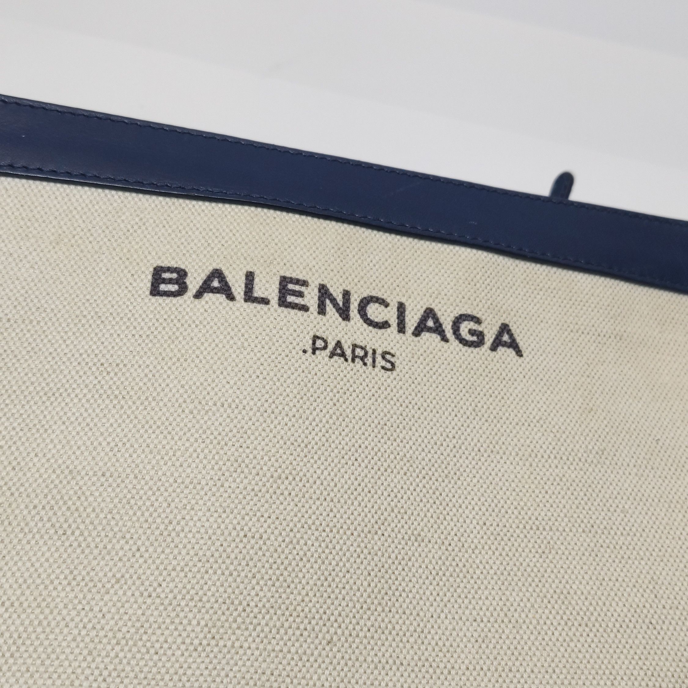 Balenciaga Balenciaga Women os Crossbody Bags Size ONE SIZE - 16 Thumbnail