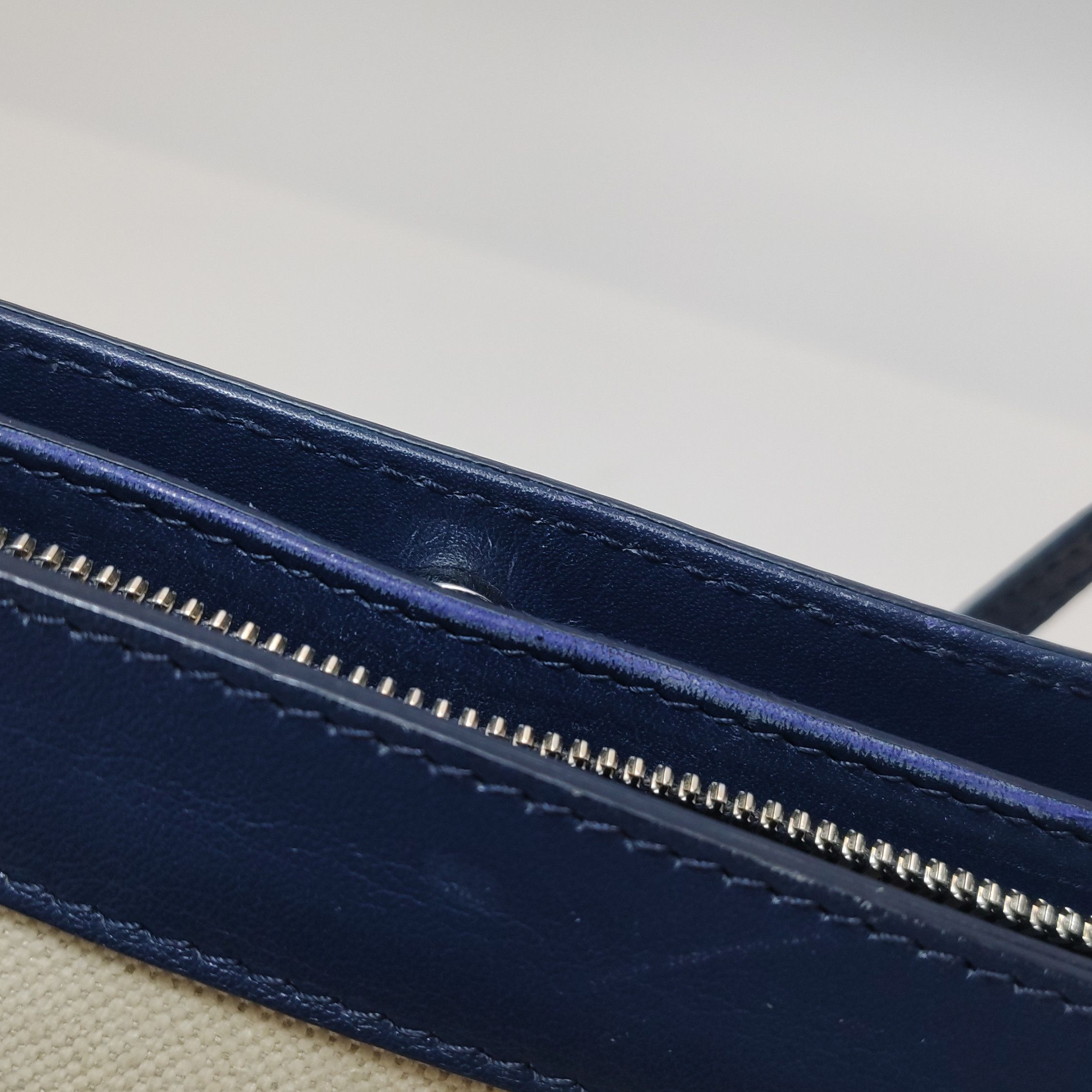 Balenciaga Balenciaga Women os Crossbody Bags Size ONE SIZE - 21 Thumbnail