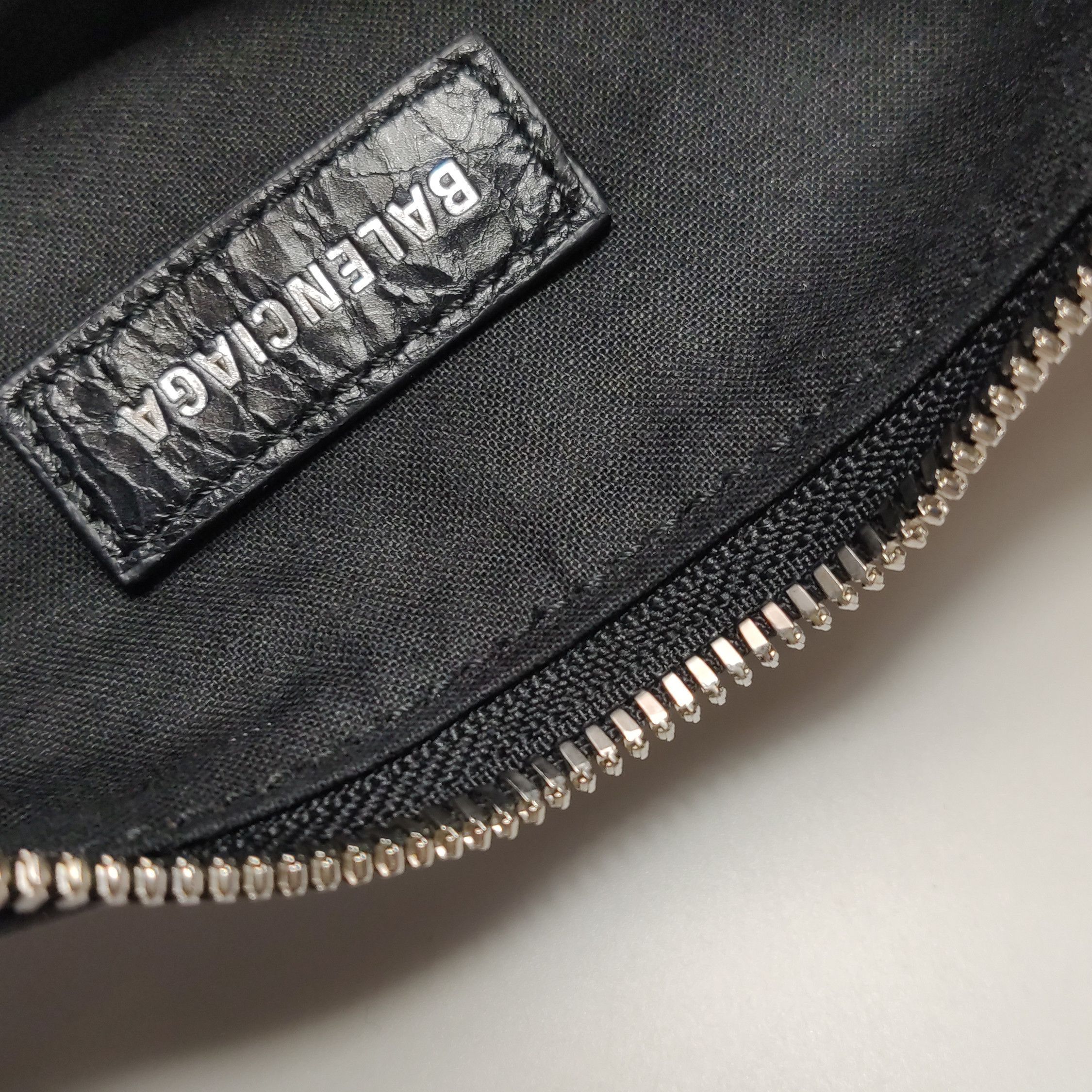 Balenciaga Balenciaga Women os Shoulder Bags Size ONE SIZE - 11 Thumbnail