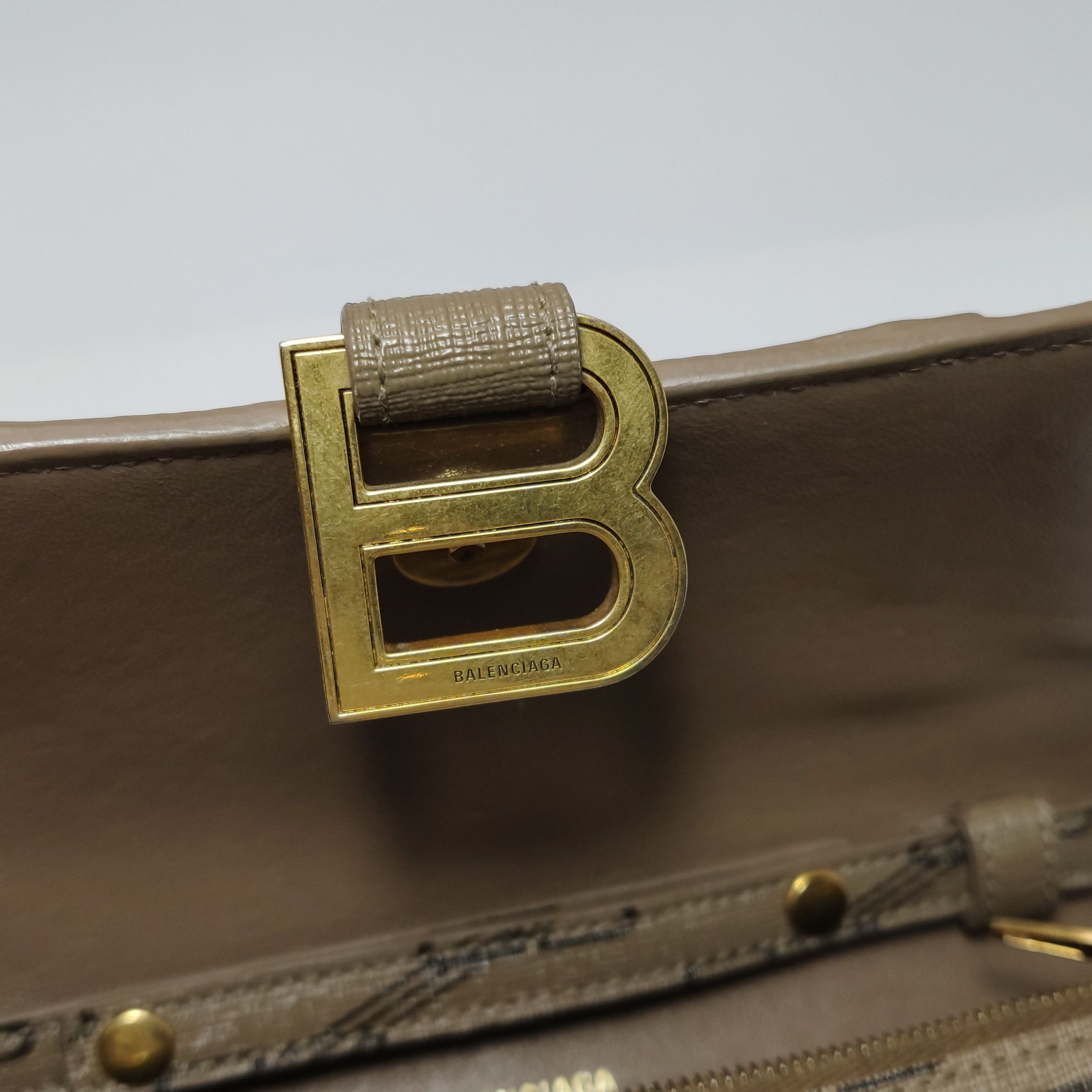 Balenciaga Balenciaga Women os Crossbody Bags Size ONE SIZE - 10 Thumbnail