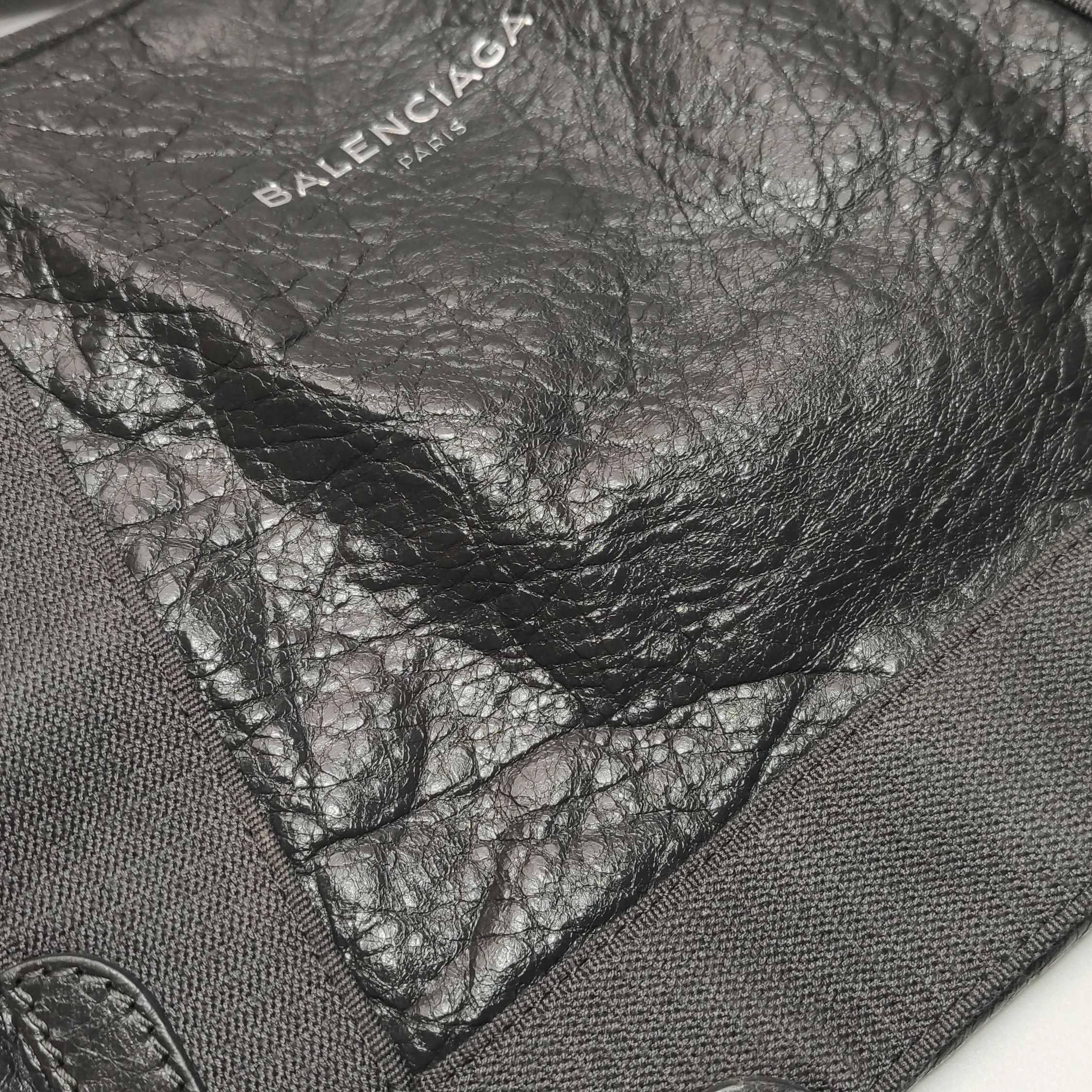 Balenciaga Balenciaga Women os Shoulder Bags Size ONE SIZE - 20 Thumbnail