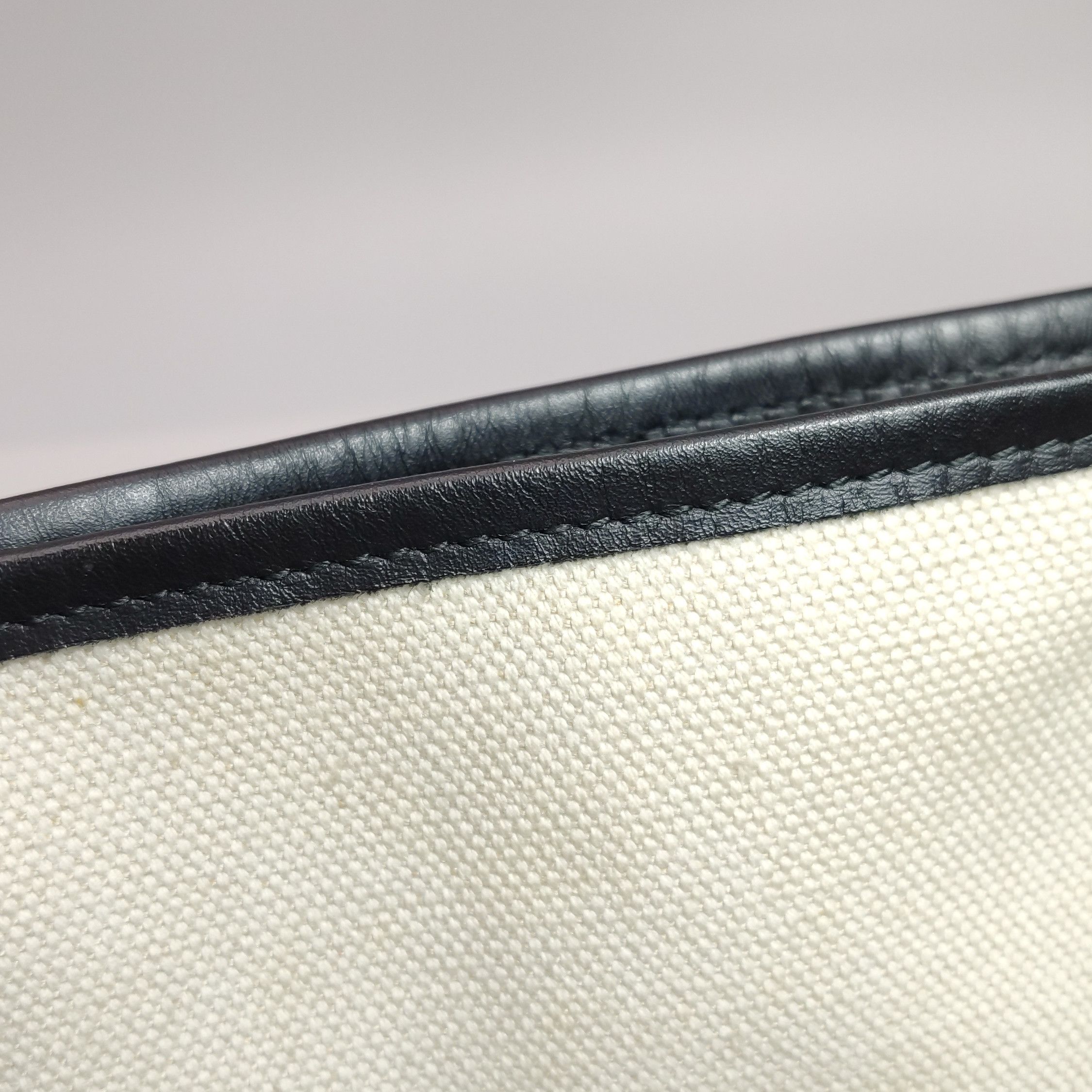 Balenciaga Balenciaga Women os Shoulder Bags Size ONE SIZE - 22 Thumbnail