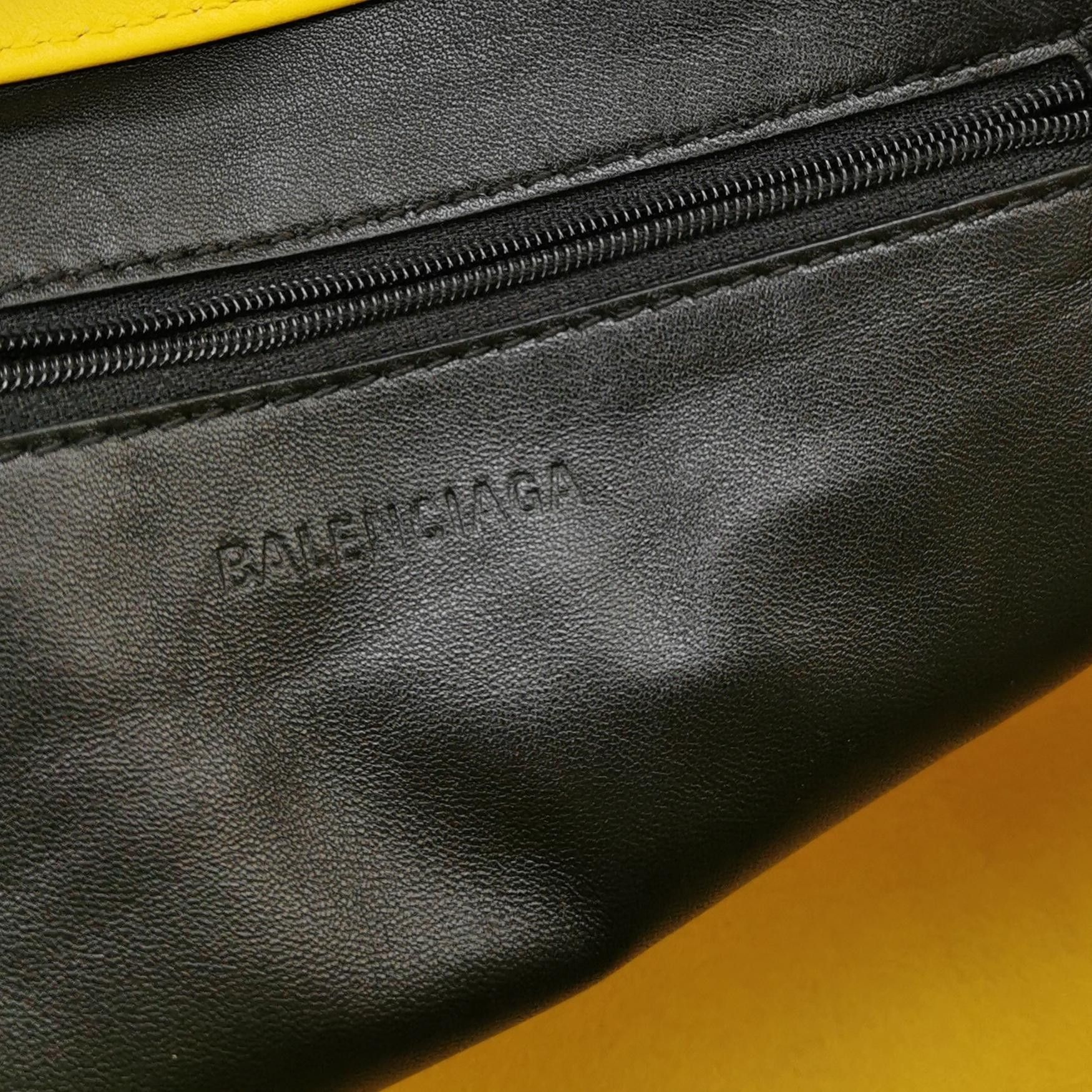 Balenciaga Balenciaga Women os Tote Bags Size ONE SIZE - 8 Thumbnail