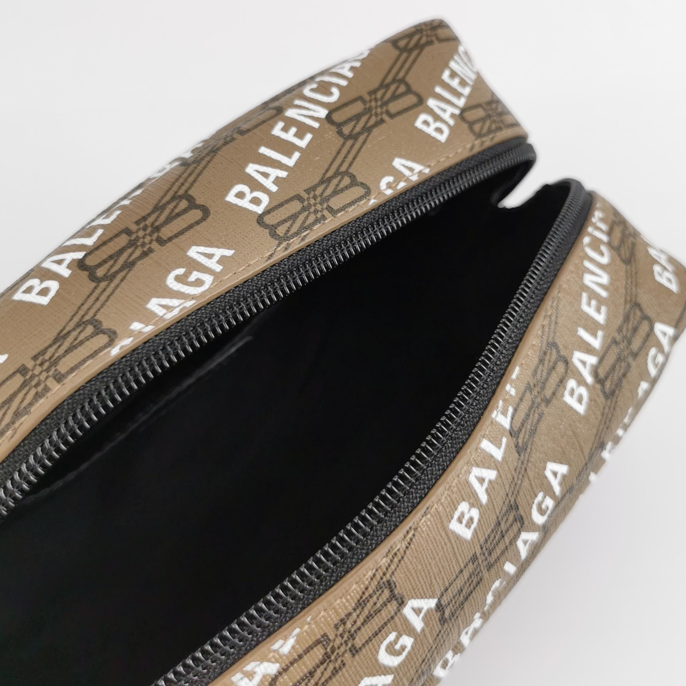 Balenciaga Balenciaga Women os Clutches Size ONE SIZE - 6 Thumbnail