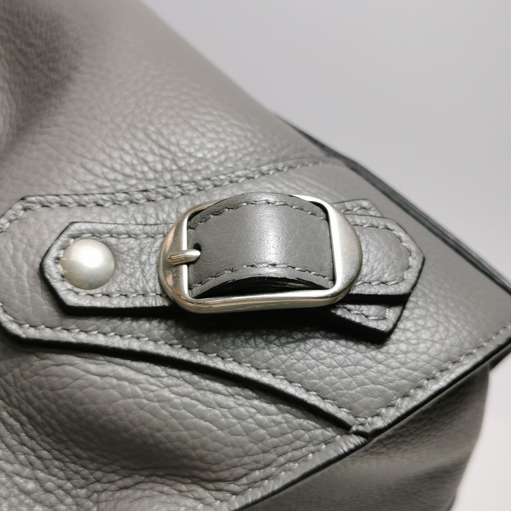 Balenciaga Balenciaga Women os Shoulder Bags Size ONE SIZE - 14 Thumbnail
