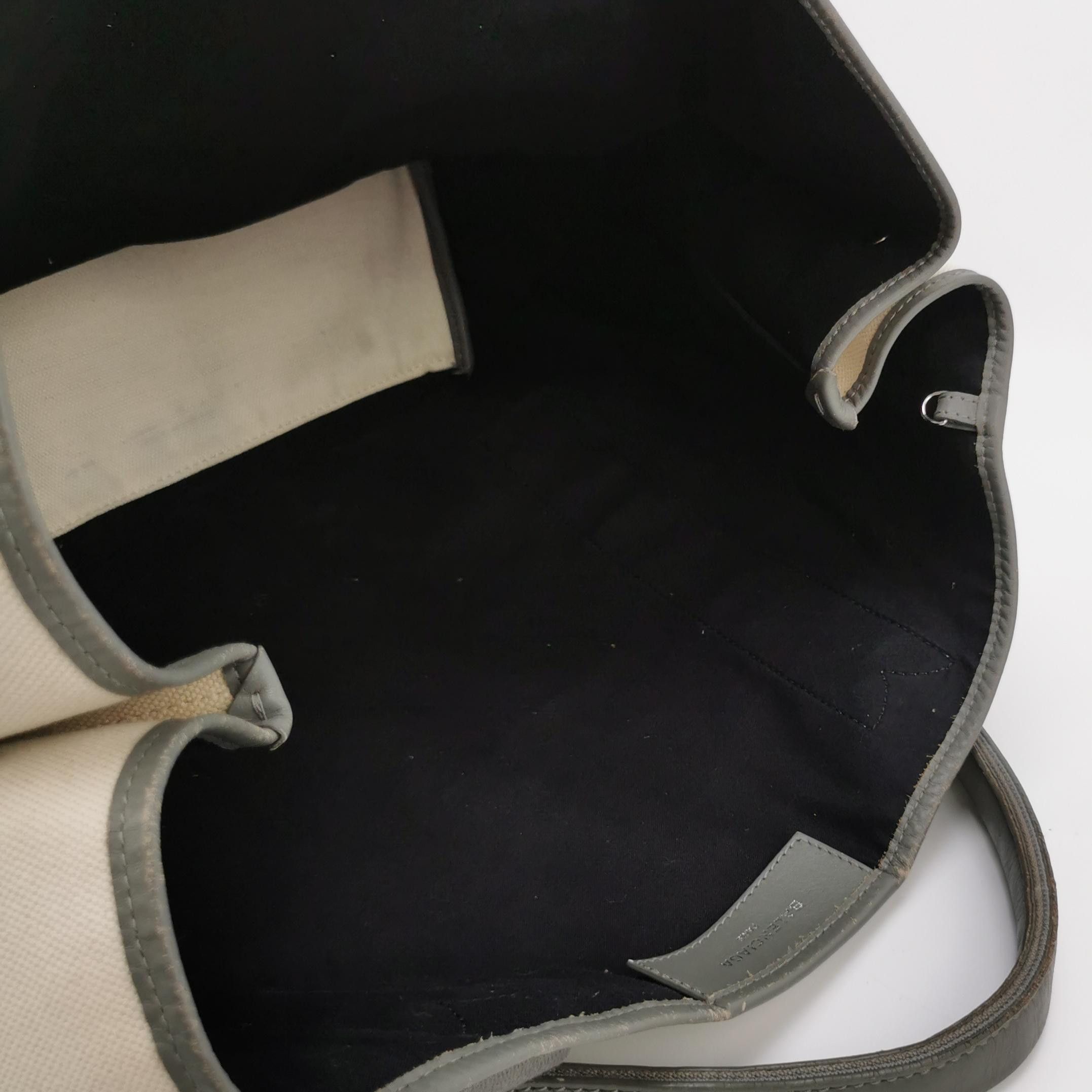 Balenciaga Balenciaga Women os Shoulder Bags Size ONE SIZE - 8 Thumbnail