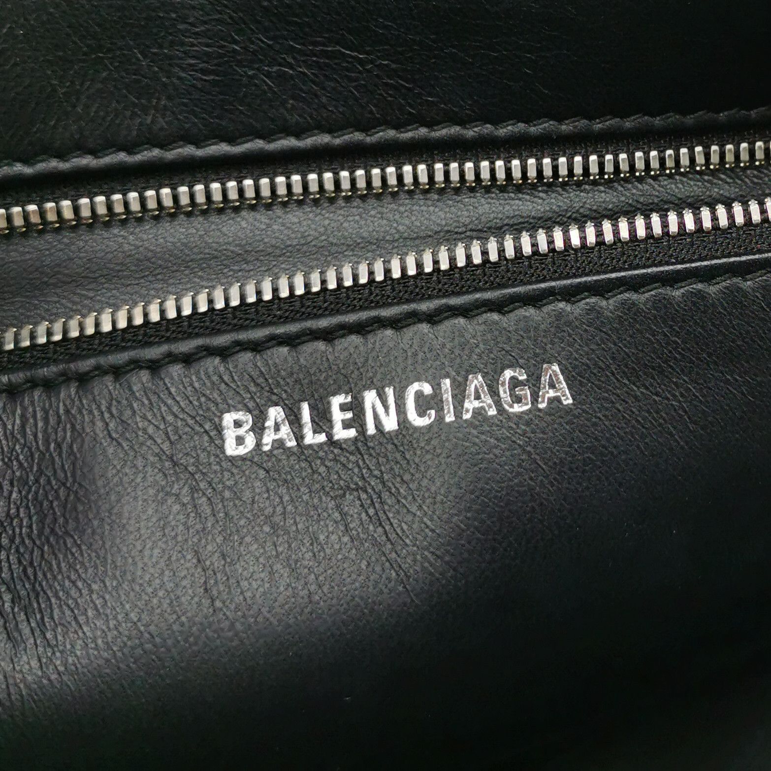 Balenciaga Balenciaga Women os Shoulder Bags Size ONE SIZE - 8 Thumbnail