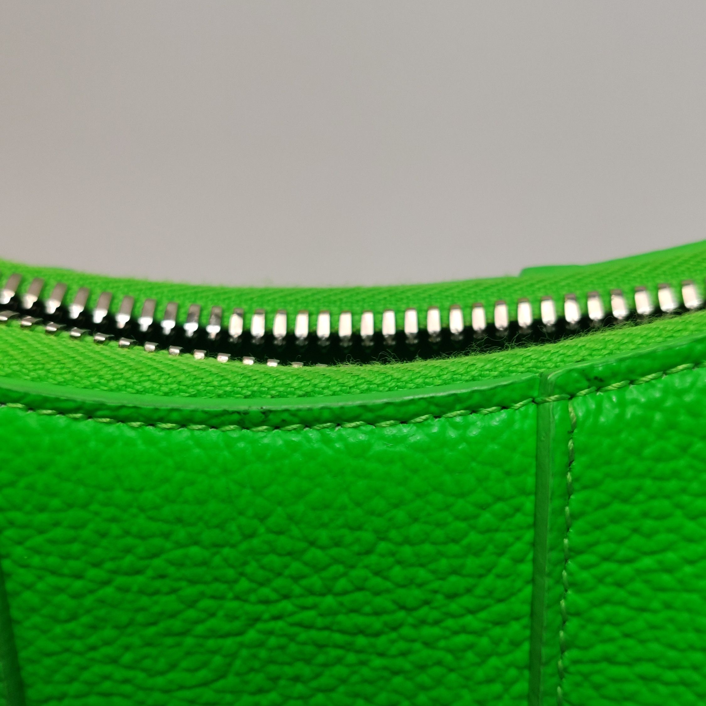 Balenciaga Balenciaga Women os Crossbody Bags Size ONE SIZE - 19 Thumbnail