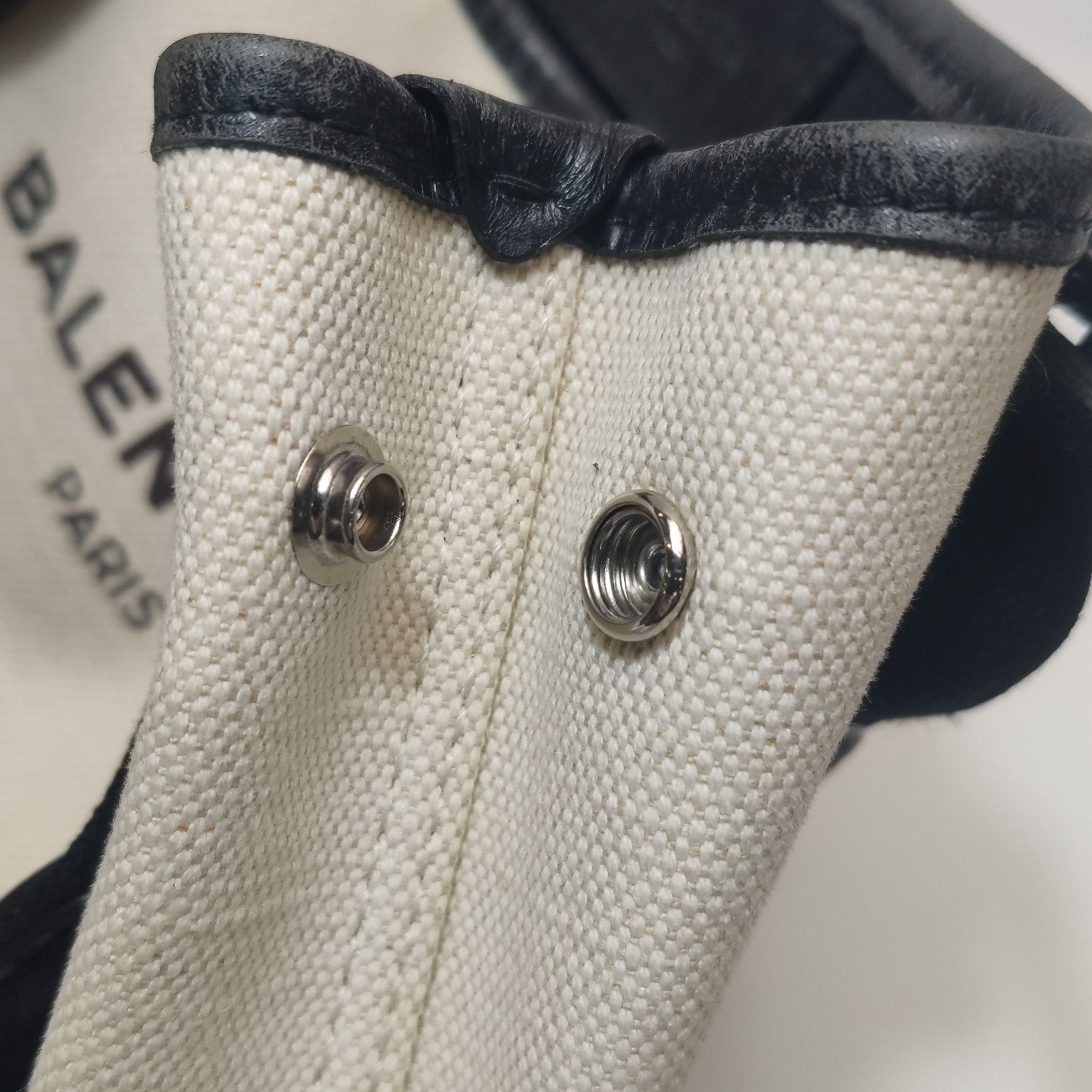 Balenciaga Balenciaga Women os Shoulder Bags Size ONE SIZE - 14 Thumbnail