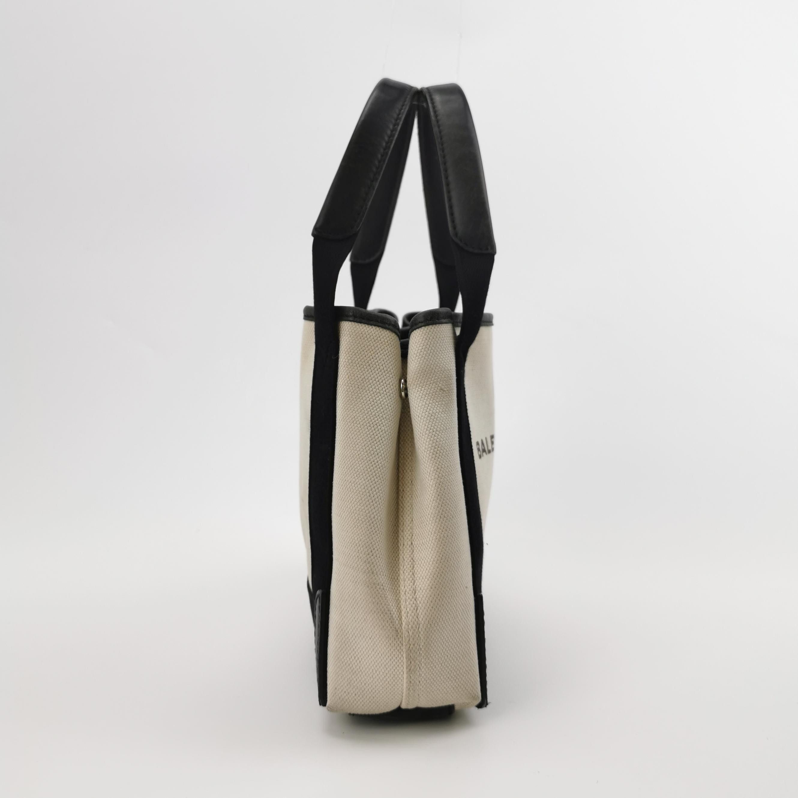Balenciaga Balenciaga Women os Shoulder Bags Size ONE SIZE - 5 Thumbnail