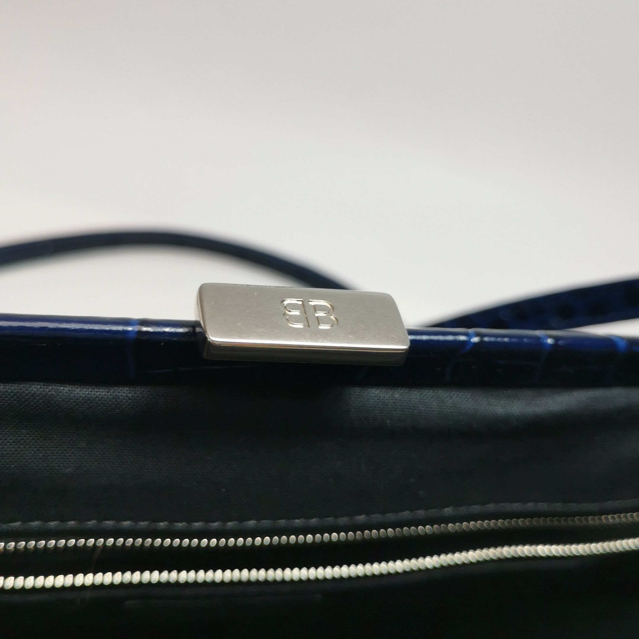 Balenciaga Balenciaga Women os Crossbody Bags Size ONE SIZE - 12 Thumbnail