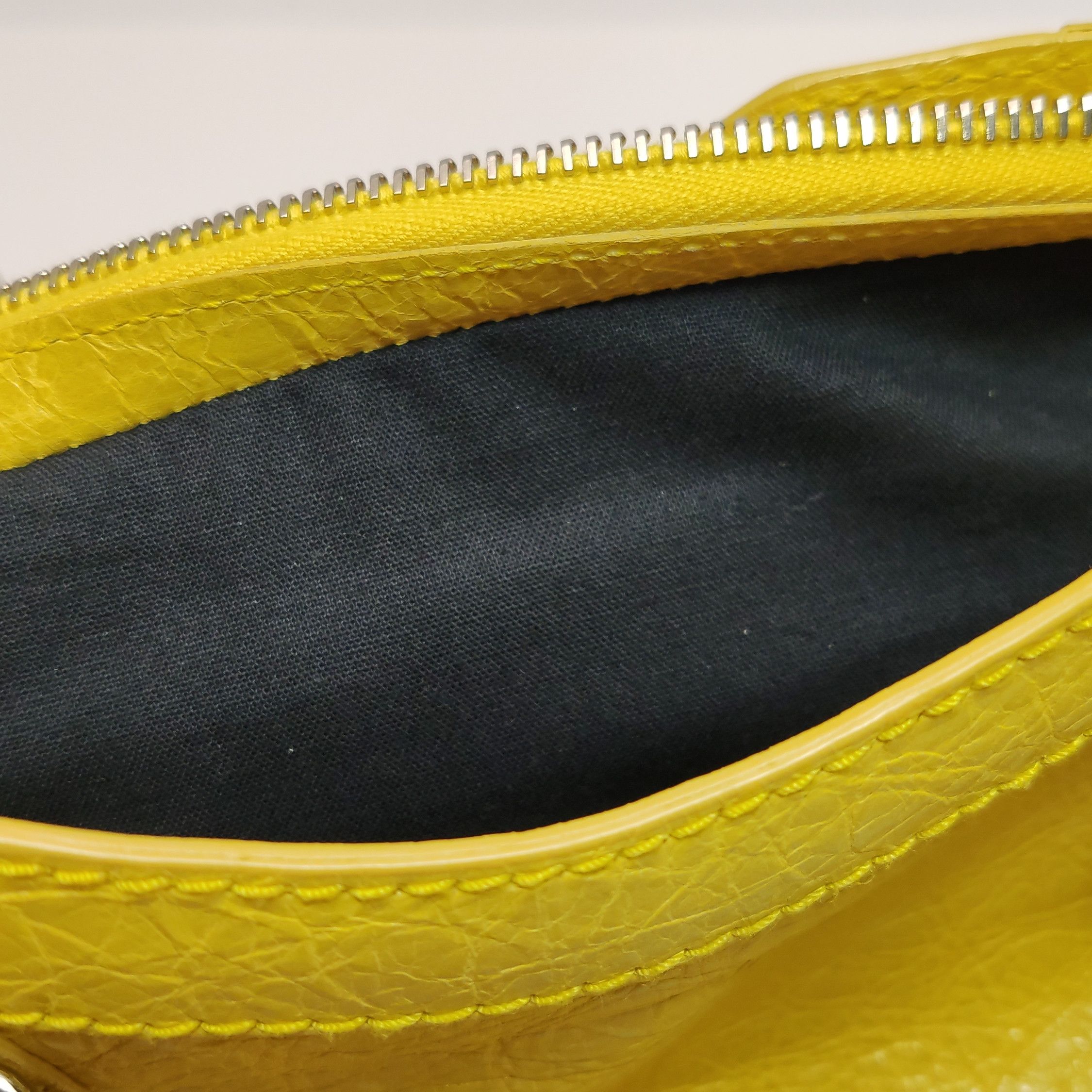 Balenciaga Balenciaga Women os Shoulder Bags Size ONE SIZE - 10 Thumbnail