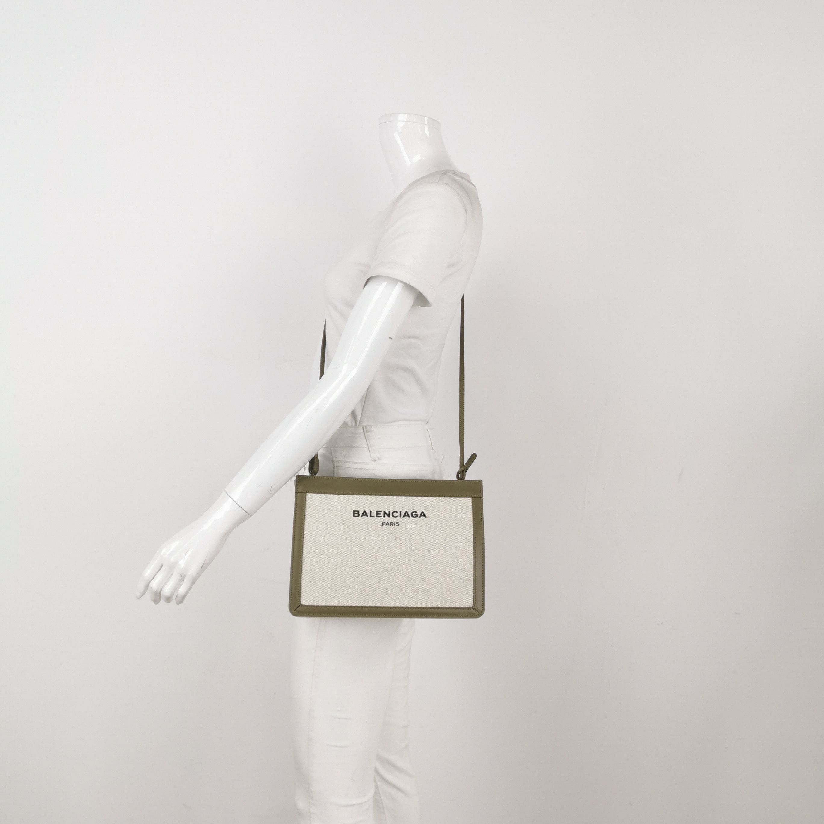 Balenciaga Balenciaga Women os Shoulder Bags Size ONE SIZE - 2 Thumbnail