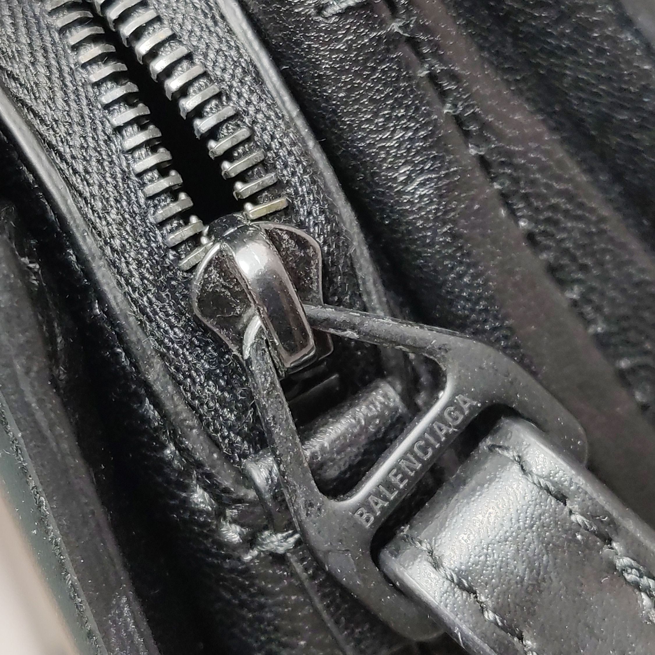 Balenciaga Balenciaga Women os Crossbody Bags Size ONE SIZE - 10 Thumbnail