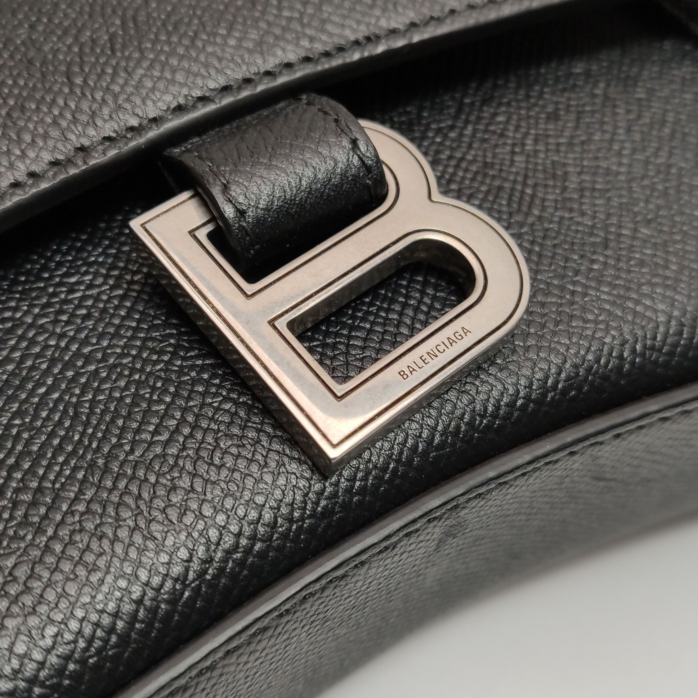 Balenciaga Balenciaga Women os Shoulder Bags Size ONE SIZE - 14 Thumbnail