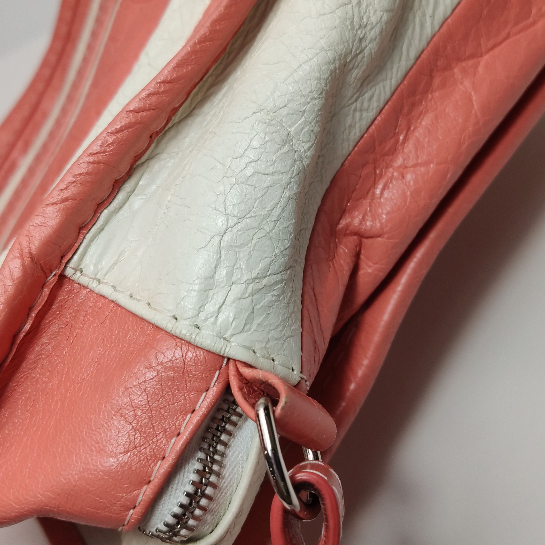 Balenciaga Balenciaga Women os Shoulder Bags Size ONE SIZE - 20 Thumbnail
