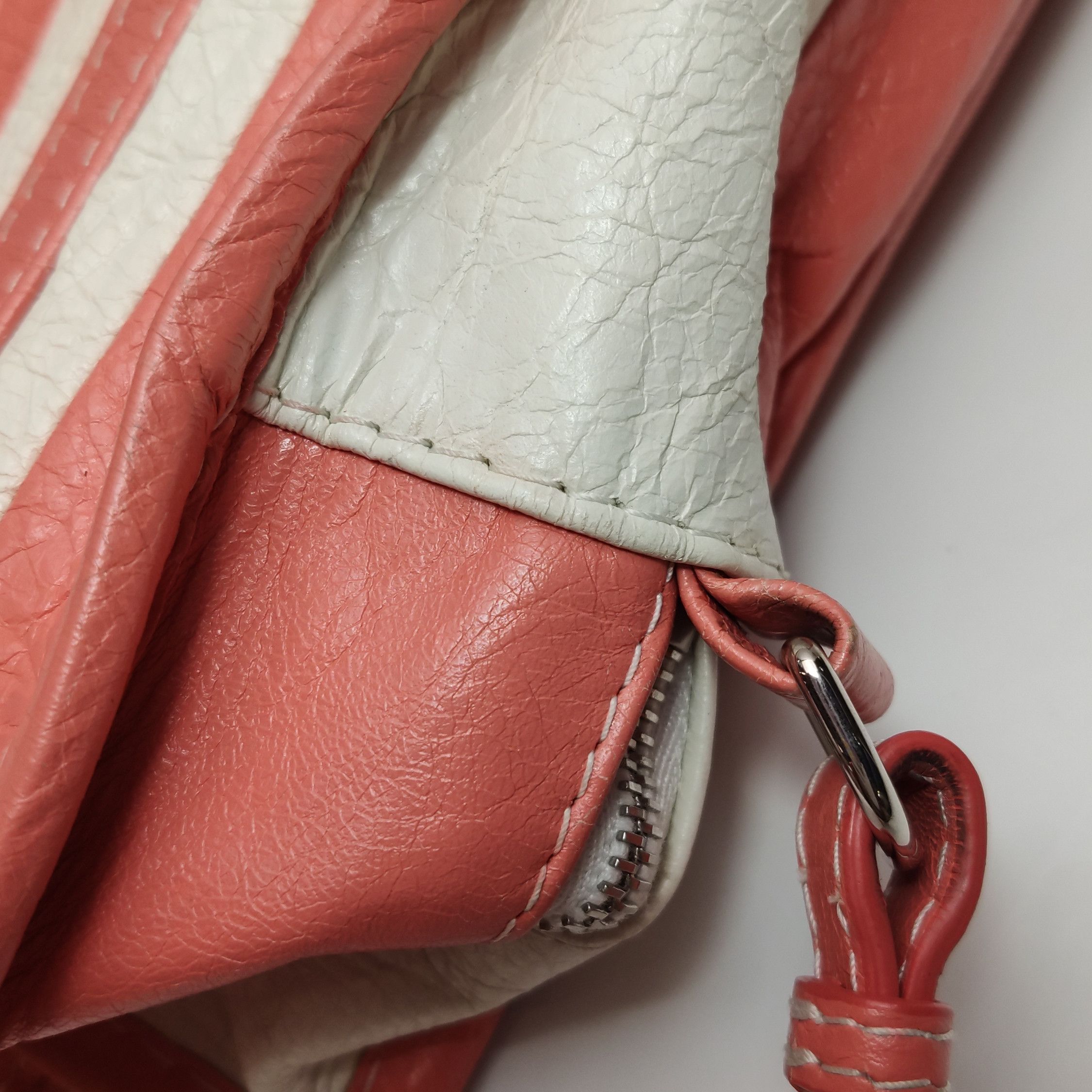 Balenciaga Balenciaga Women os Shoulder Bags Size ONE SIZE - 18 Thumbnail