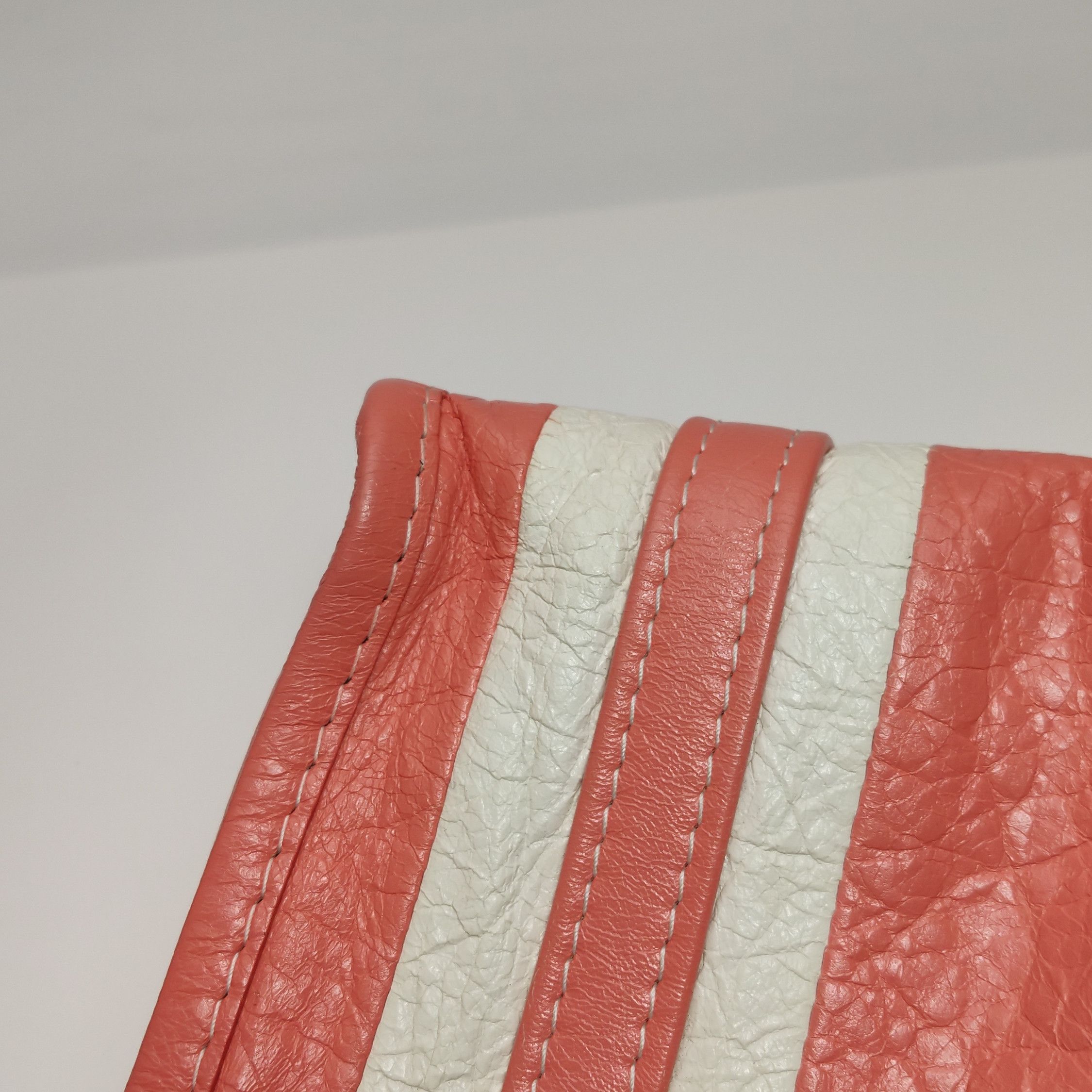 Balenciaga Balenciaga Women os Shoulder Bags Size ONE SIZE - 23 Thumbnail