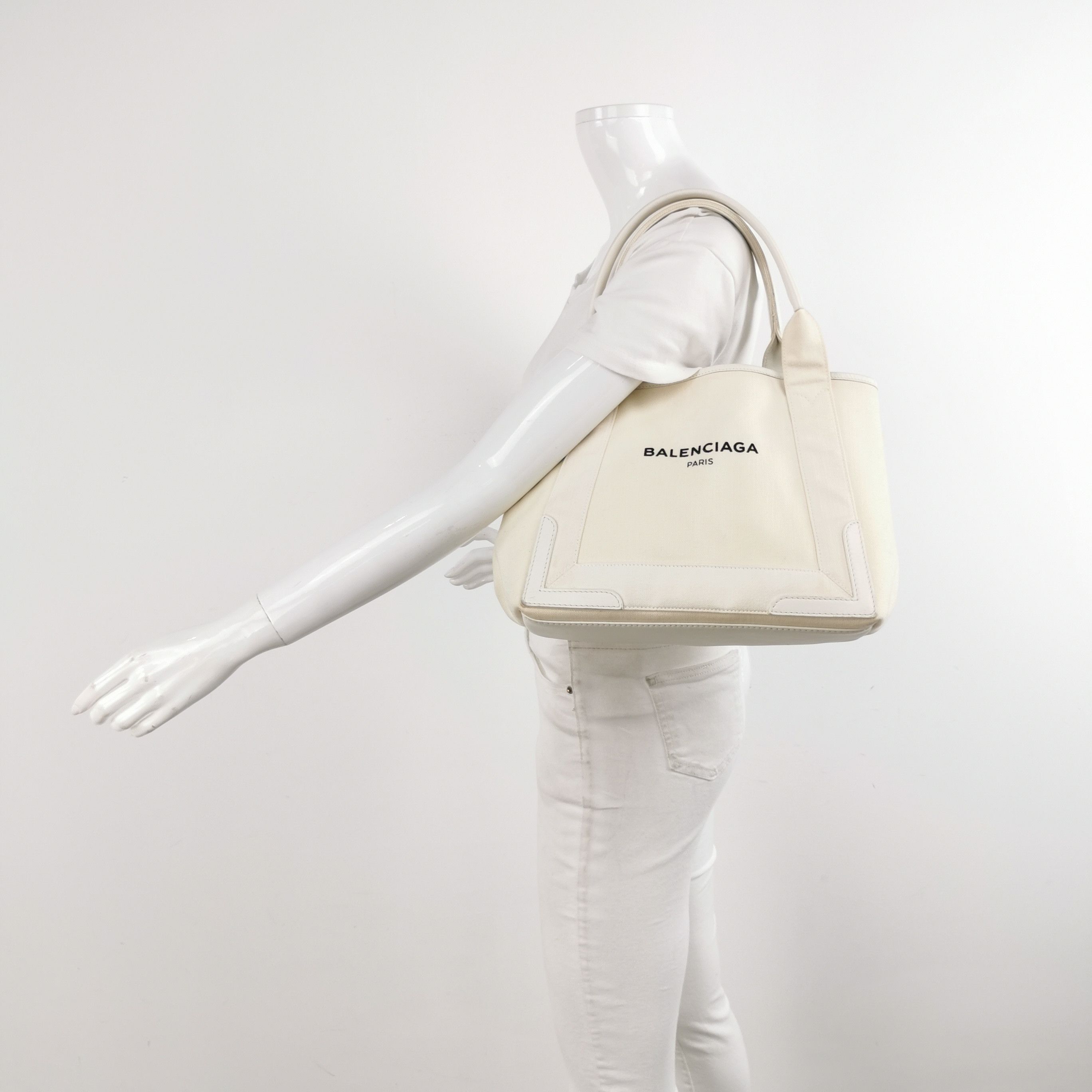 Balenciaga Balenciaga Women os Shoulder Bags Size ONE SIZE - 2 Thumbnail