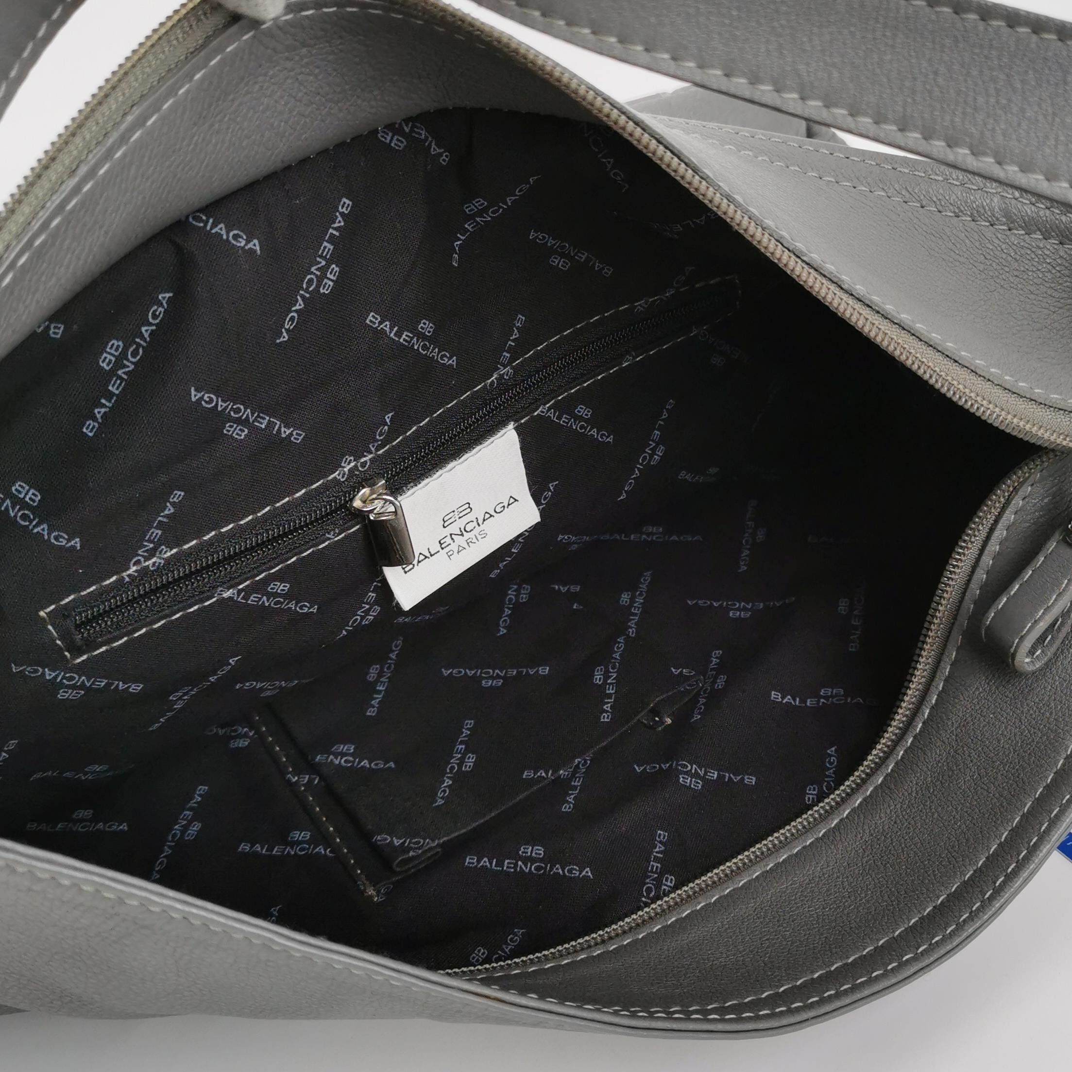 Balenciaga Balenciaga Women os Shoulder Bags Size ONE SIZE - 7 Thumbnail