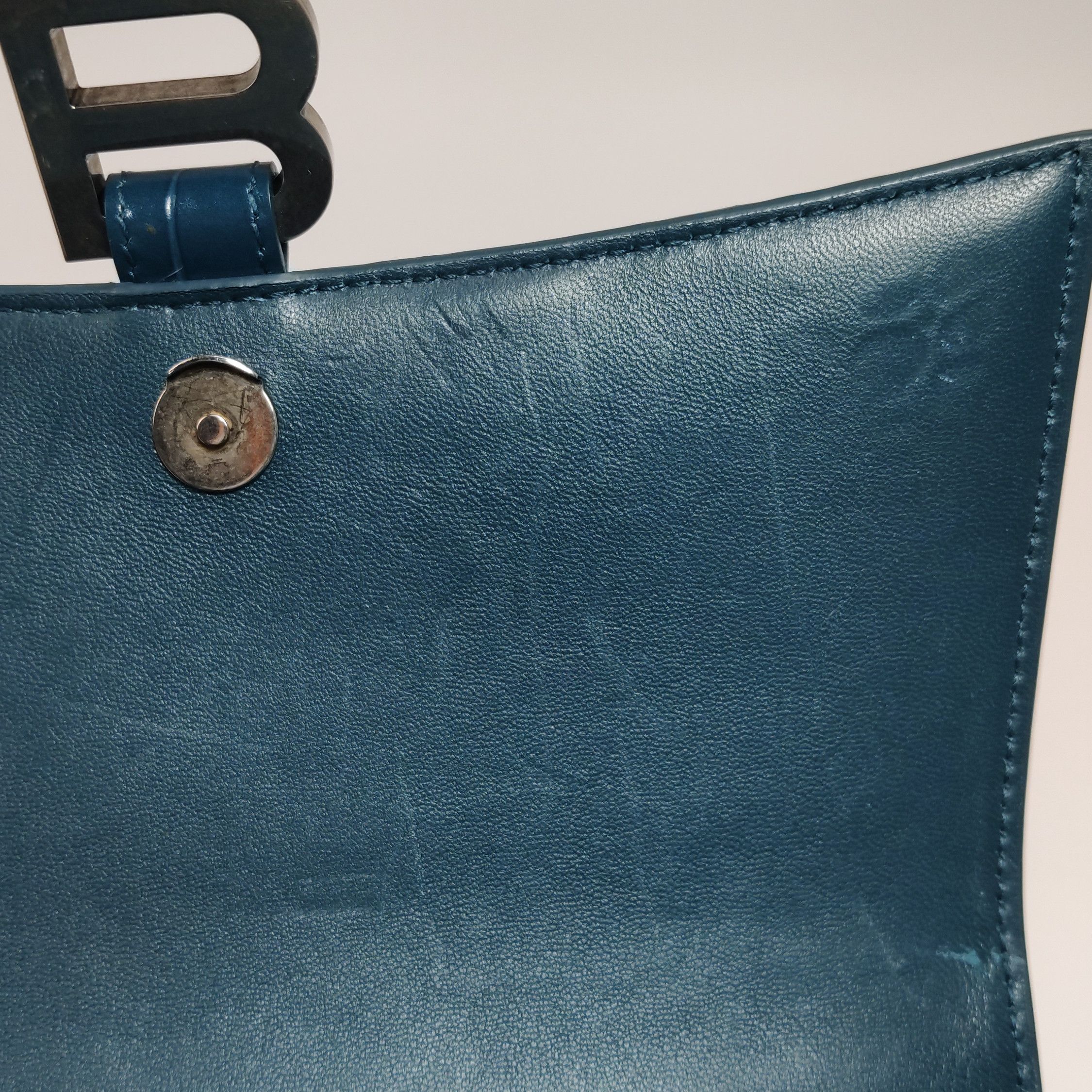 Balenciaga Balenciaga Women os Crossbody Bags Size ONE SIZE - 13 Thumbnail