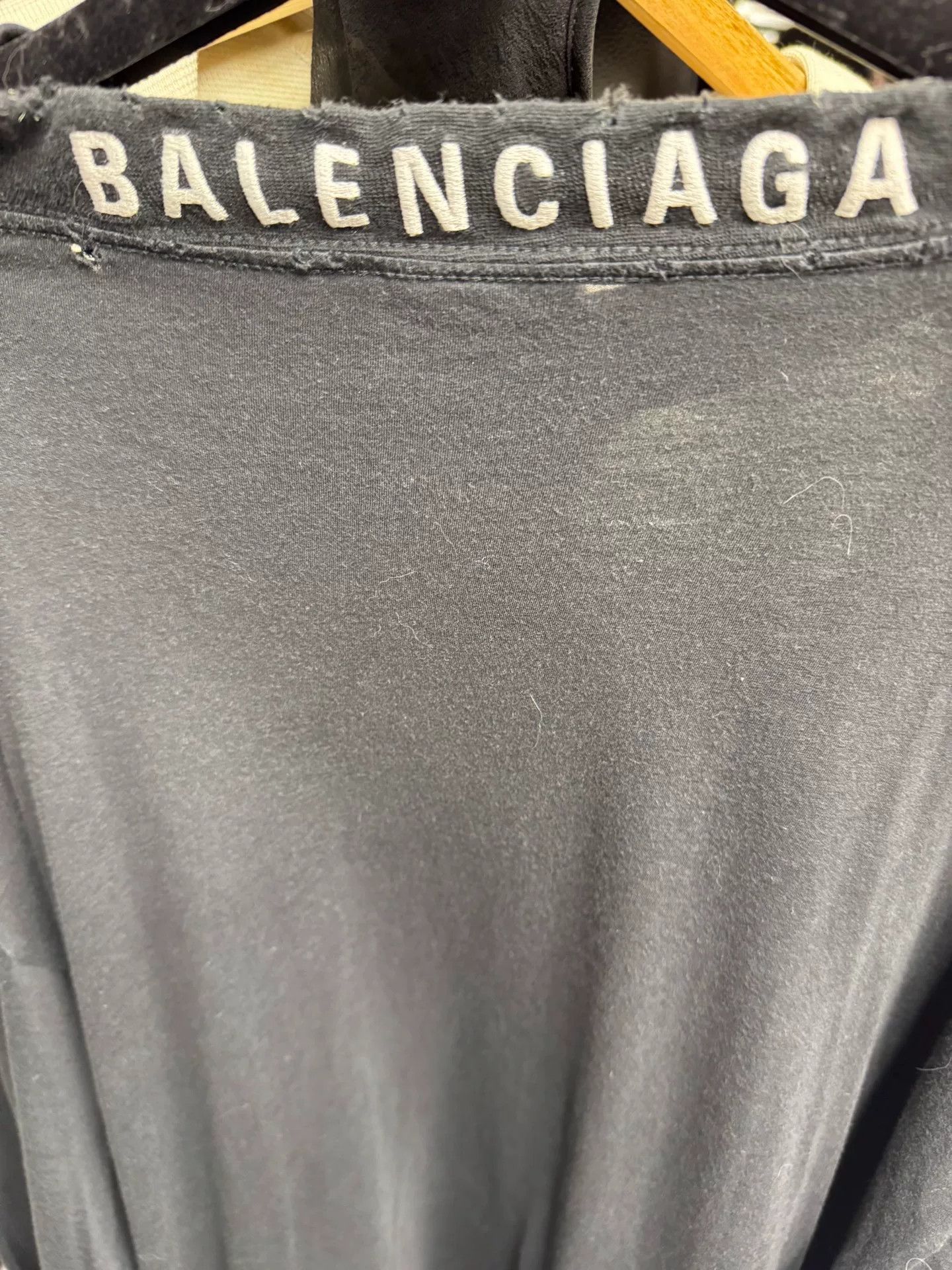 Balenciaga Balenciaga Distressed Embroidered Logo Long Sleeve Size S Size US S / EU 44-46 / 1 - 6 Thumbnail