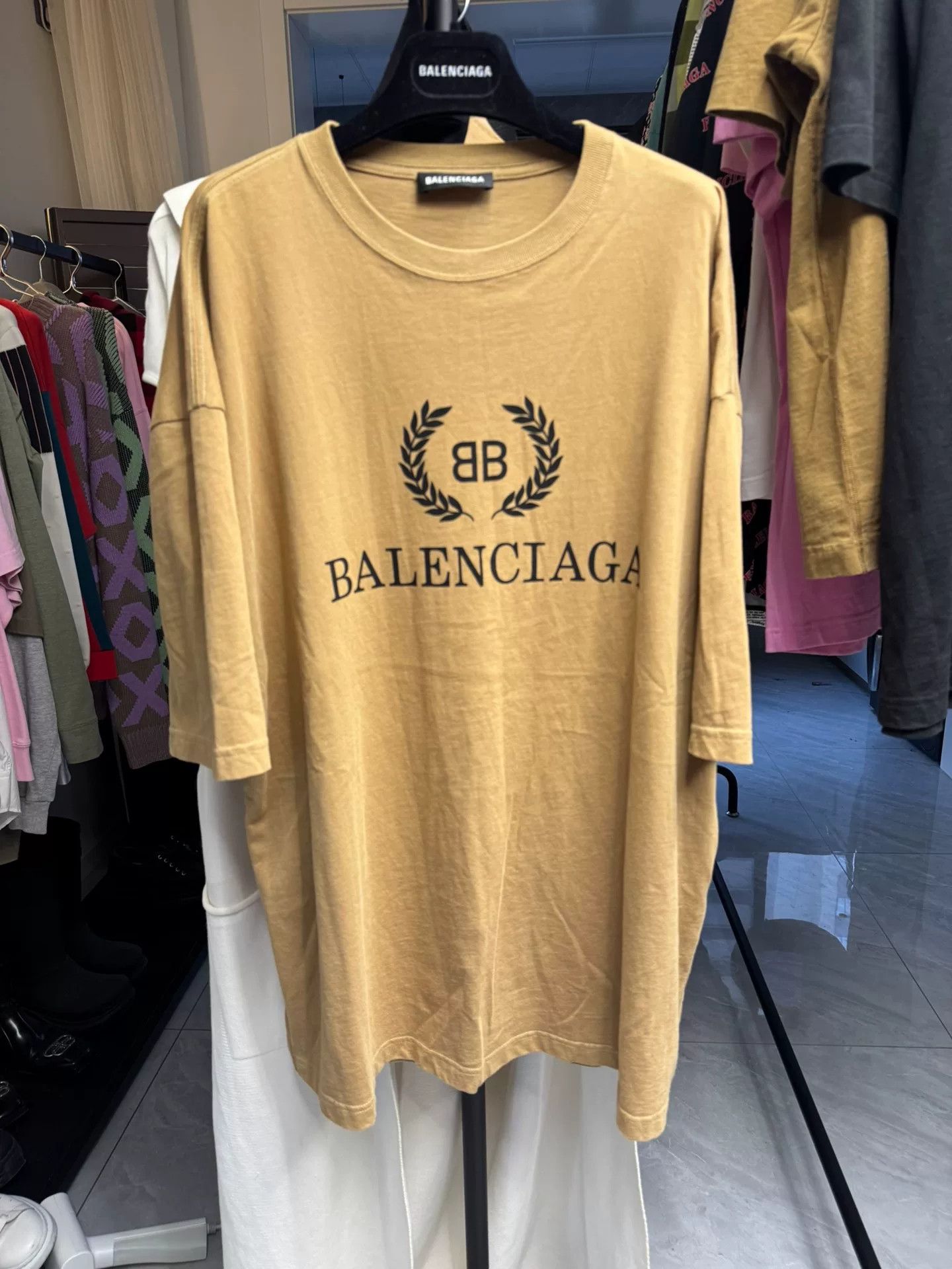Balenciaga Balenciaga Laurel Wreath Logo T-Shirt Size M Size US M / EU 48-50 / 2 - 2 Thumbnail