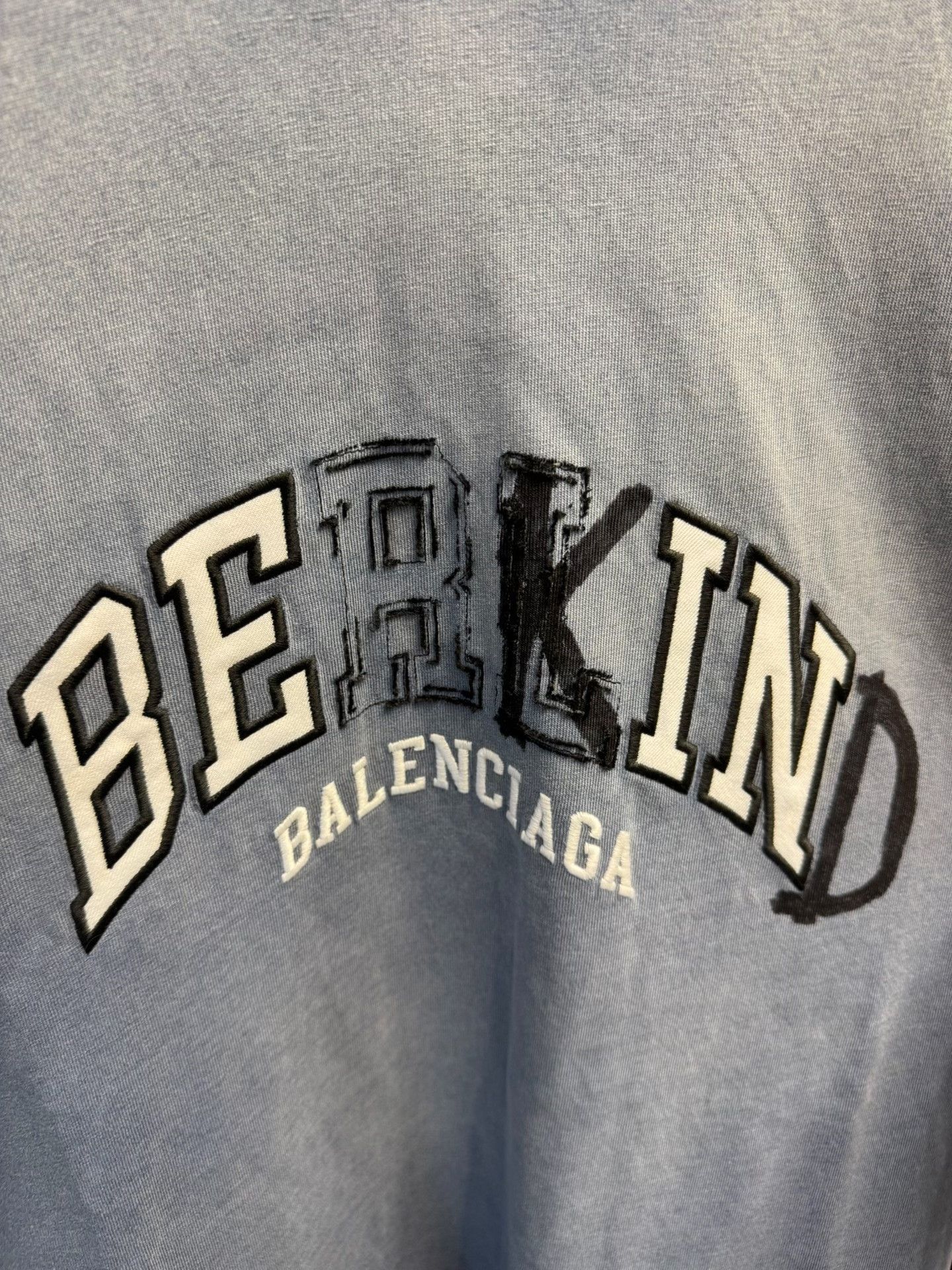 Balenciaga Balenciaga Be Kind Washed T-Shirt Size XS Size US XS / EU 42 / 0 - 3 Thumbnail
