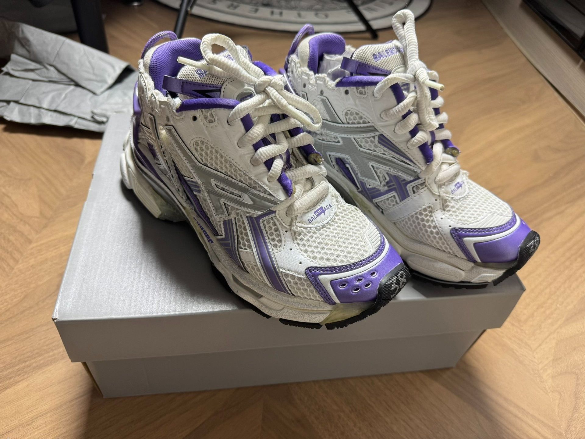 Balenciaga Balenciaga Runner Sneakers Size 38 Size US 8 / IT 38 - 2 Thumbnail