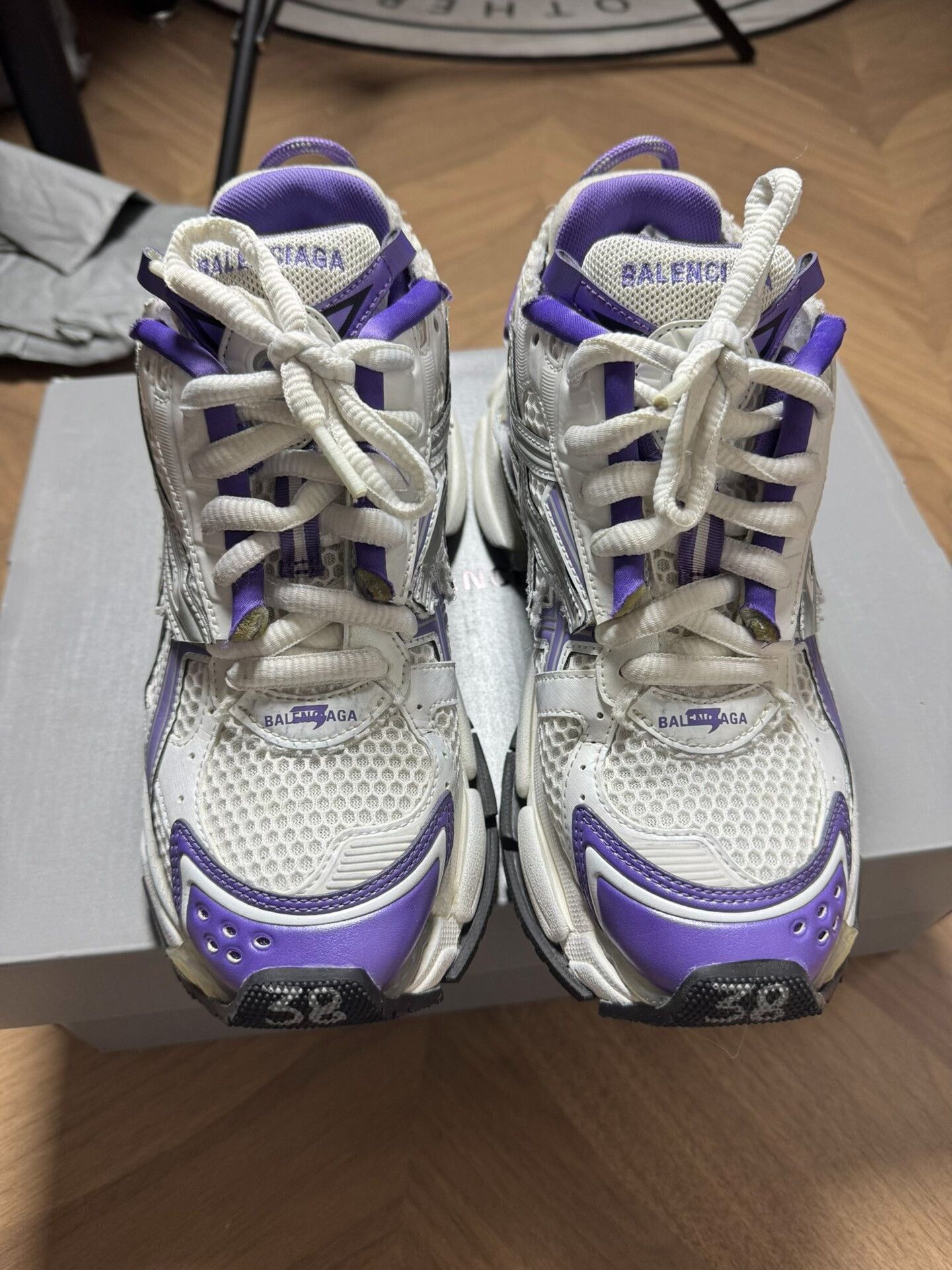 Balenciaga Balenciaga Runner Sneakers Size 38 Size US 8 / IT 38 - 3 Thumbnail
