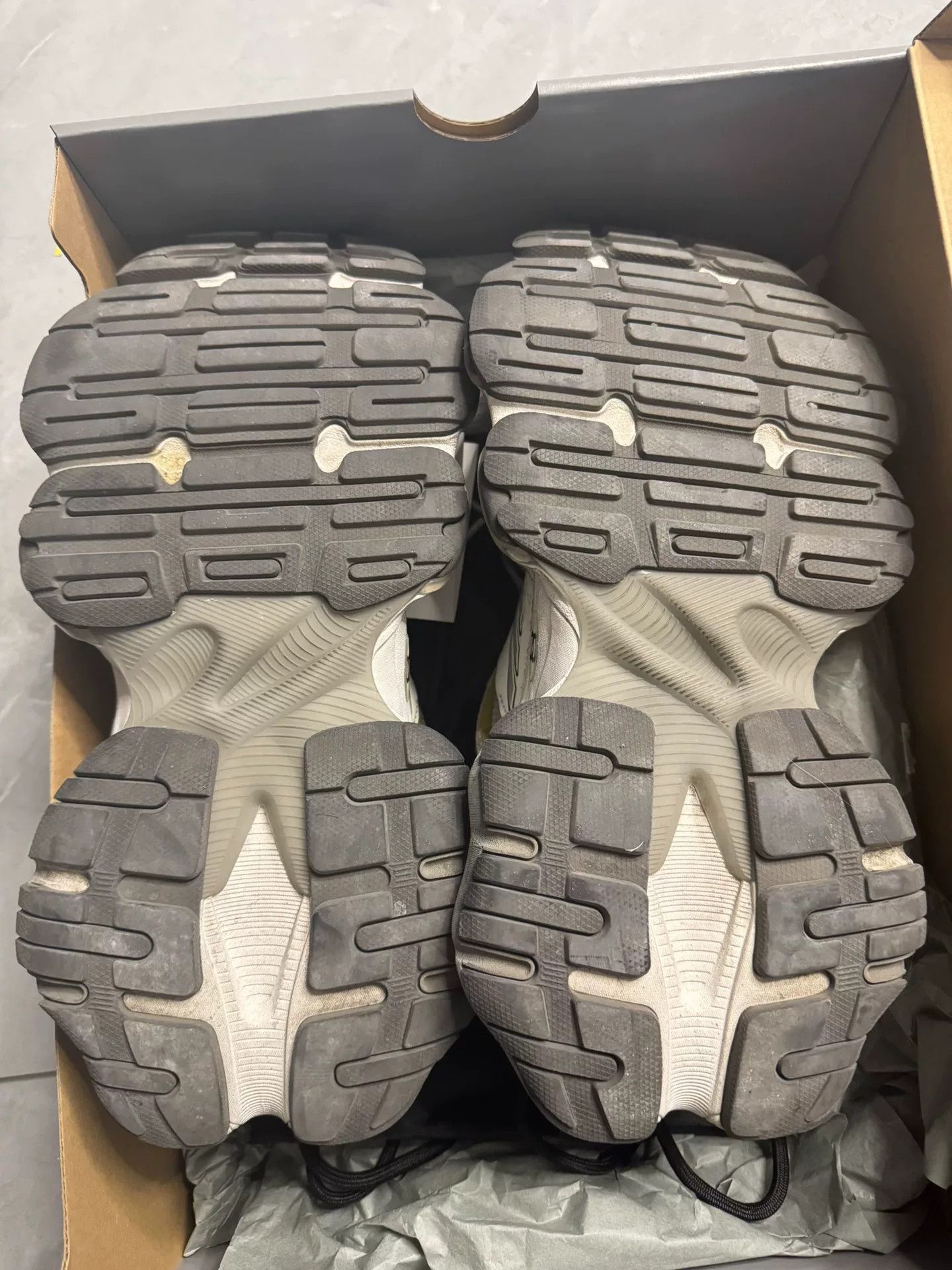 Balenciaga Balenciaga Cargo Sneakers US 7 Size US 7 / EU 40 - 6 Thumbnail