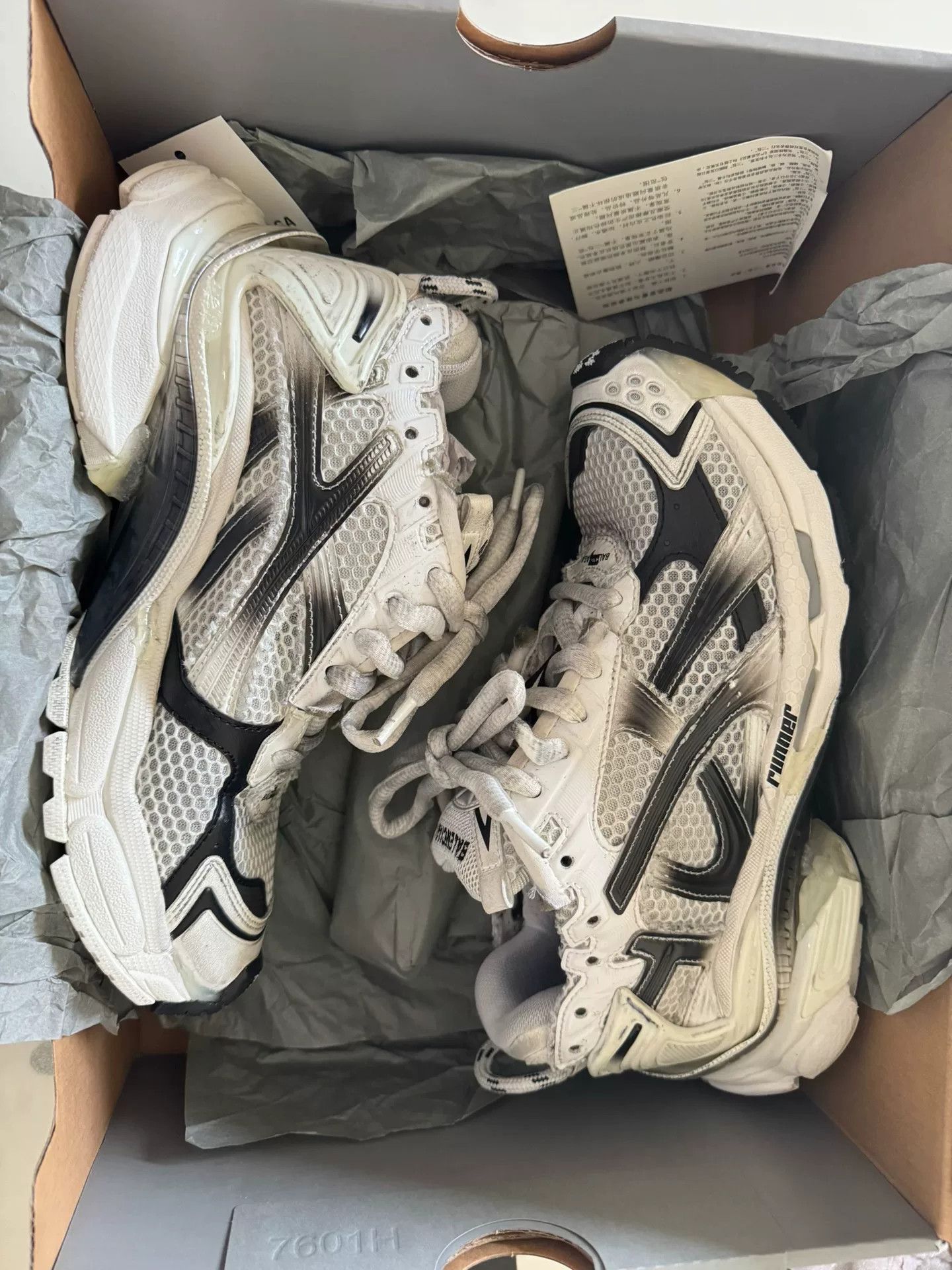 Balenciaga Balenciaga Runner Sneakers Size 37 Size US 7 / IT 37 - 3 Thumbnail