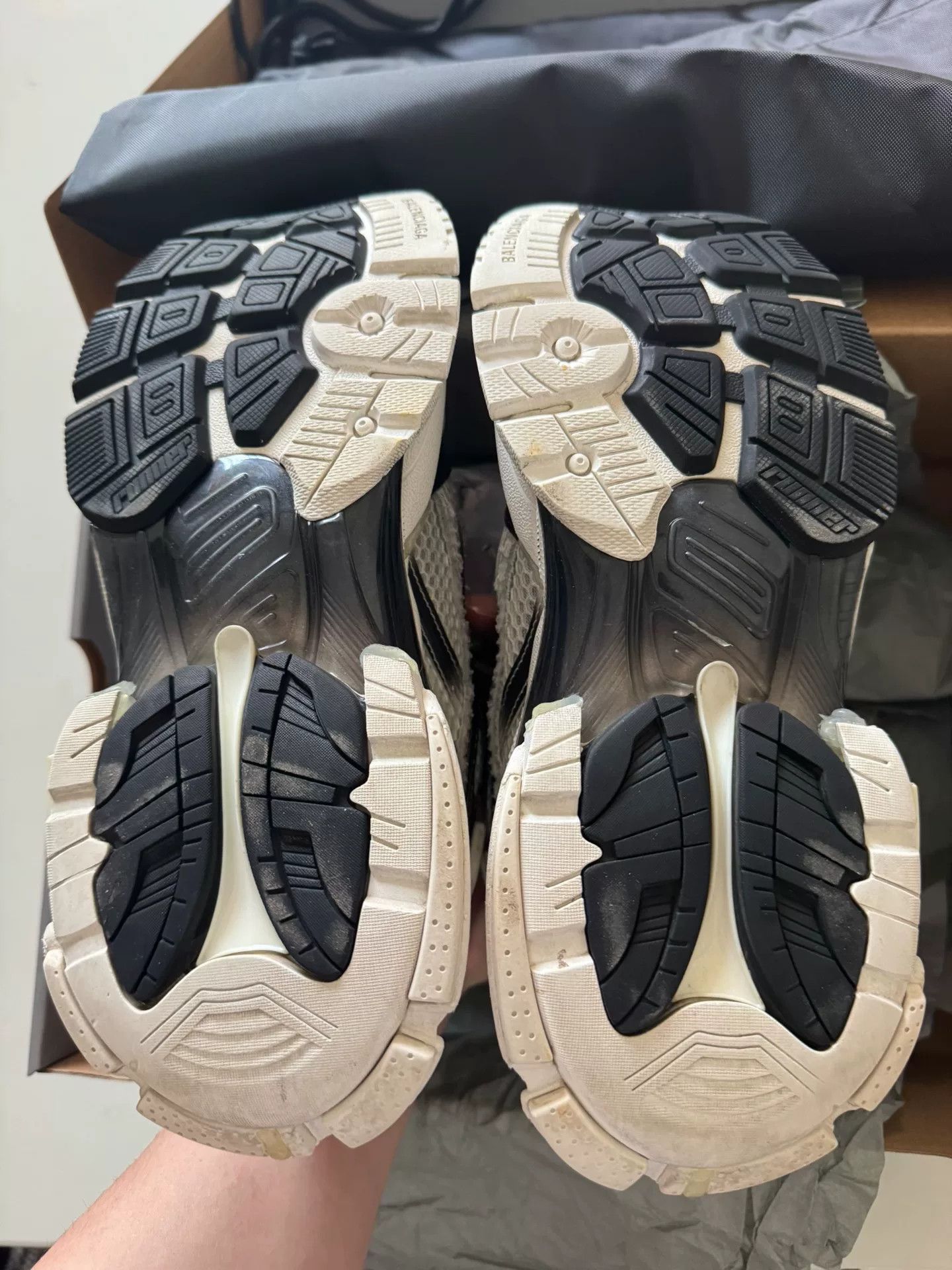 Balenciaga Balenciaga Runner Sneakers Size 37 Size US 7 / IT 37 - 5 Thumbnail