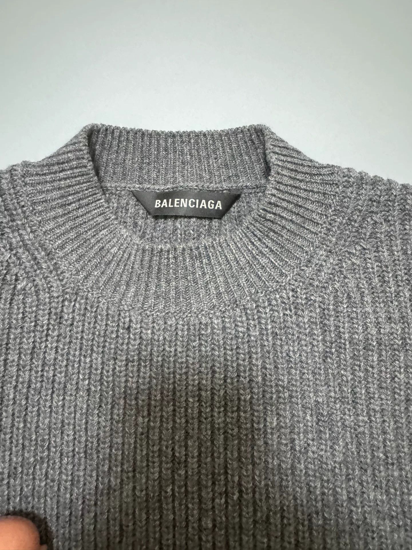 Balenciaga Balenciaga Logo Patch Sweater Size S Size S / US 4 / IT 40 - 3 Thumbnail