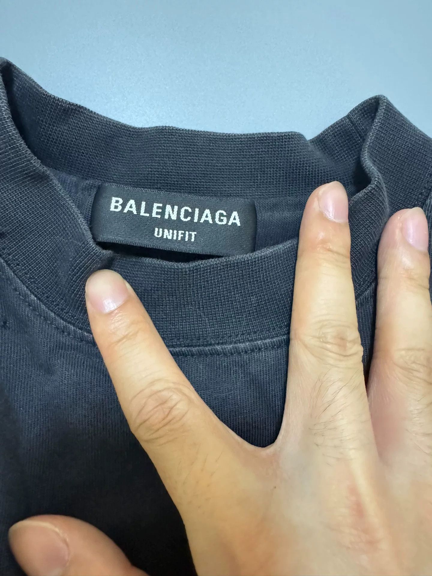 Balenciaga Balenciaga Distressed Unifit T-Shirt Size S Size US S / EU 44-46 / 1 - 3 Thumbnail