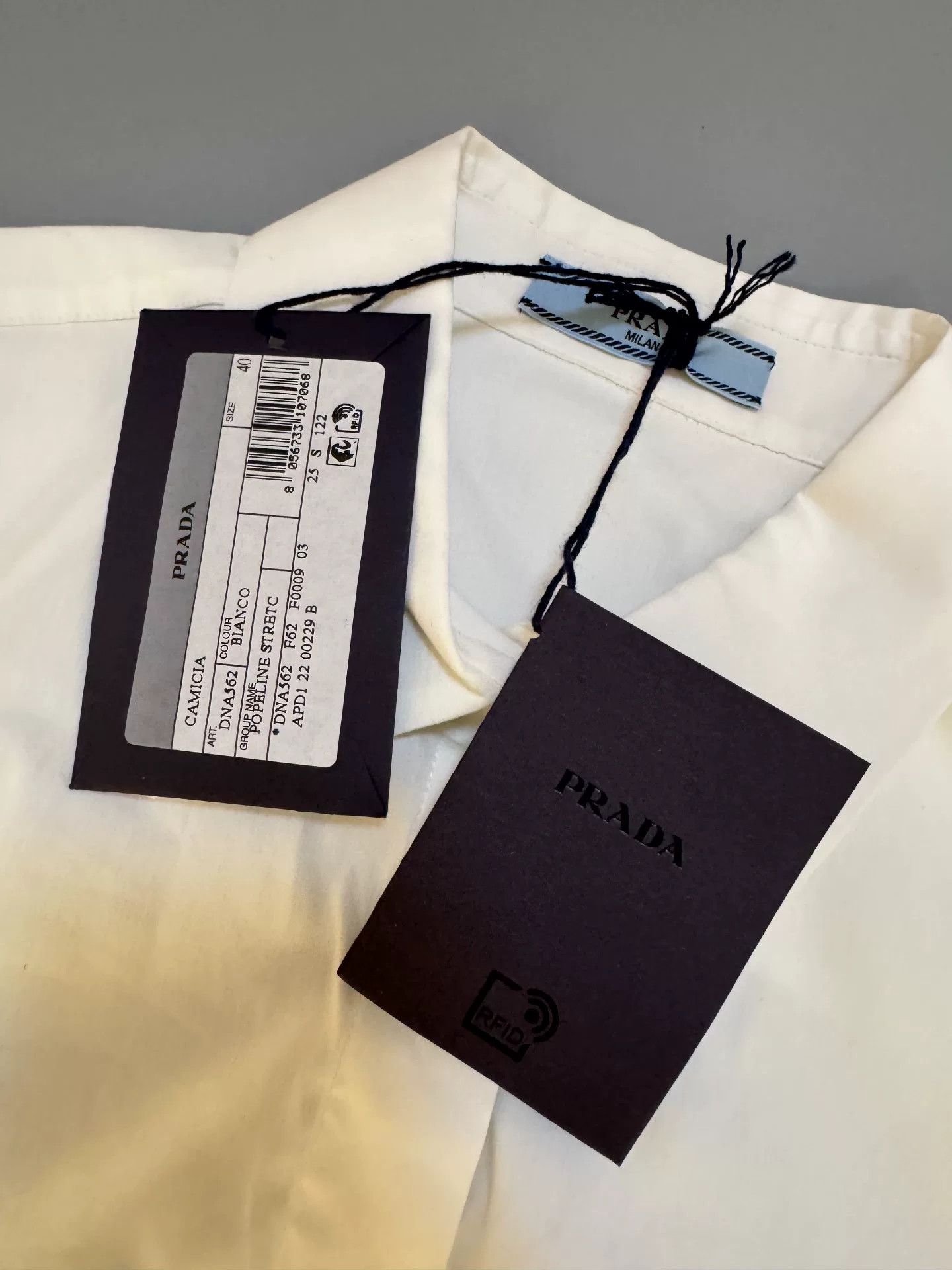 Prada Prada White Poplin Button Up Shirt Size 40 Size S / US 4 / IT 40 - 3 Thumbnail