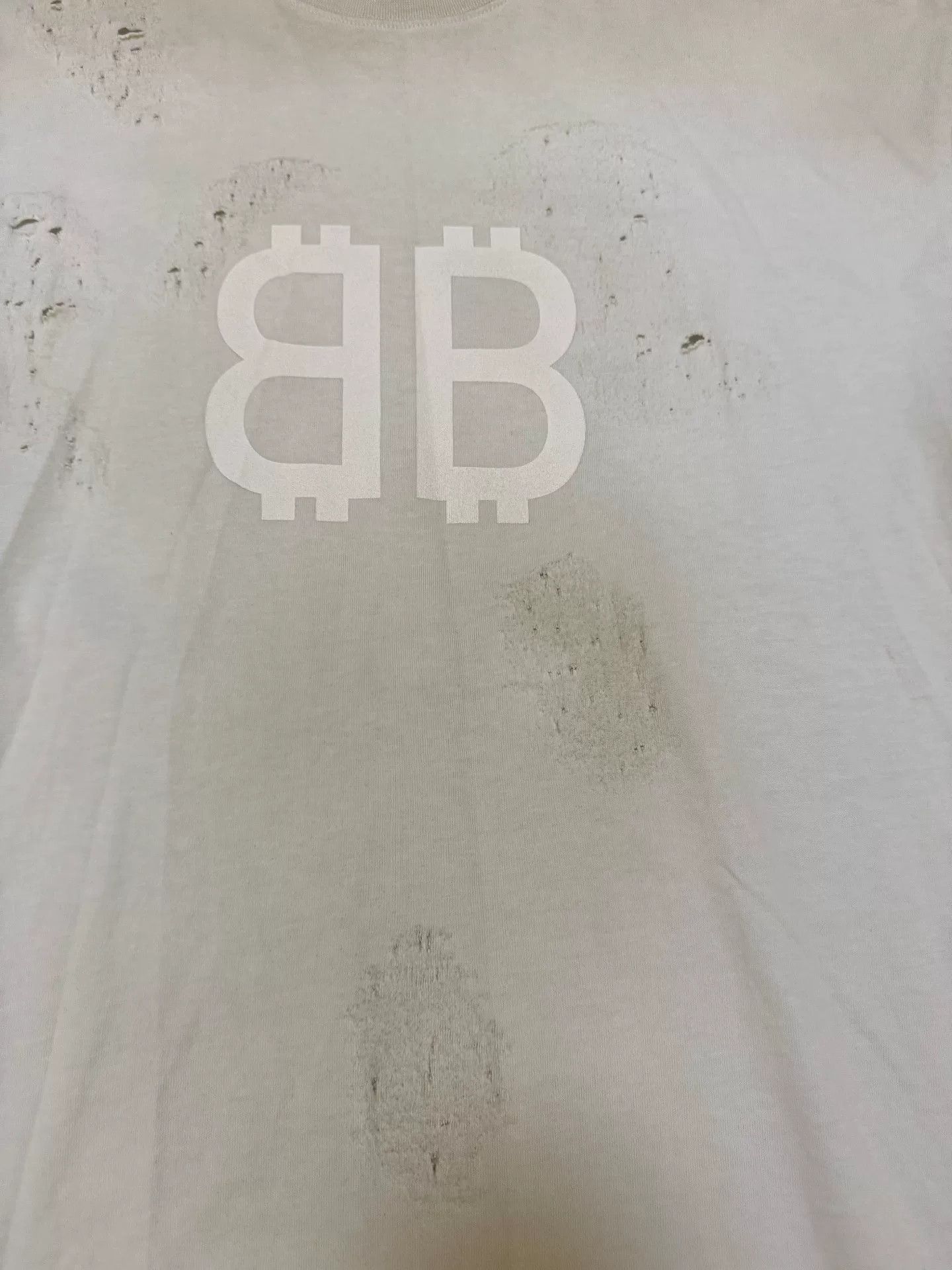 Balenciaga Balenciaga BB Logo Distressed T-Shirt Size XS Size US XS / EU 42 / 0 - 3 Thumbnail