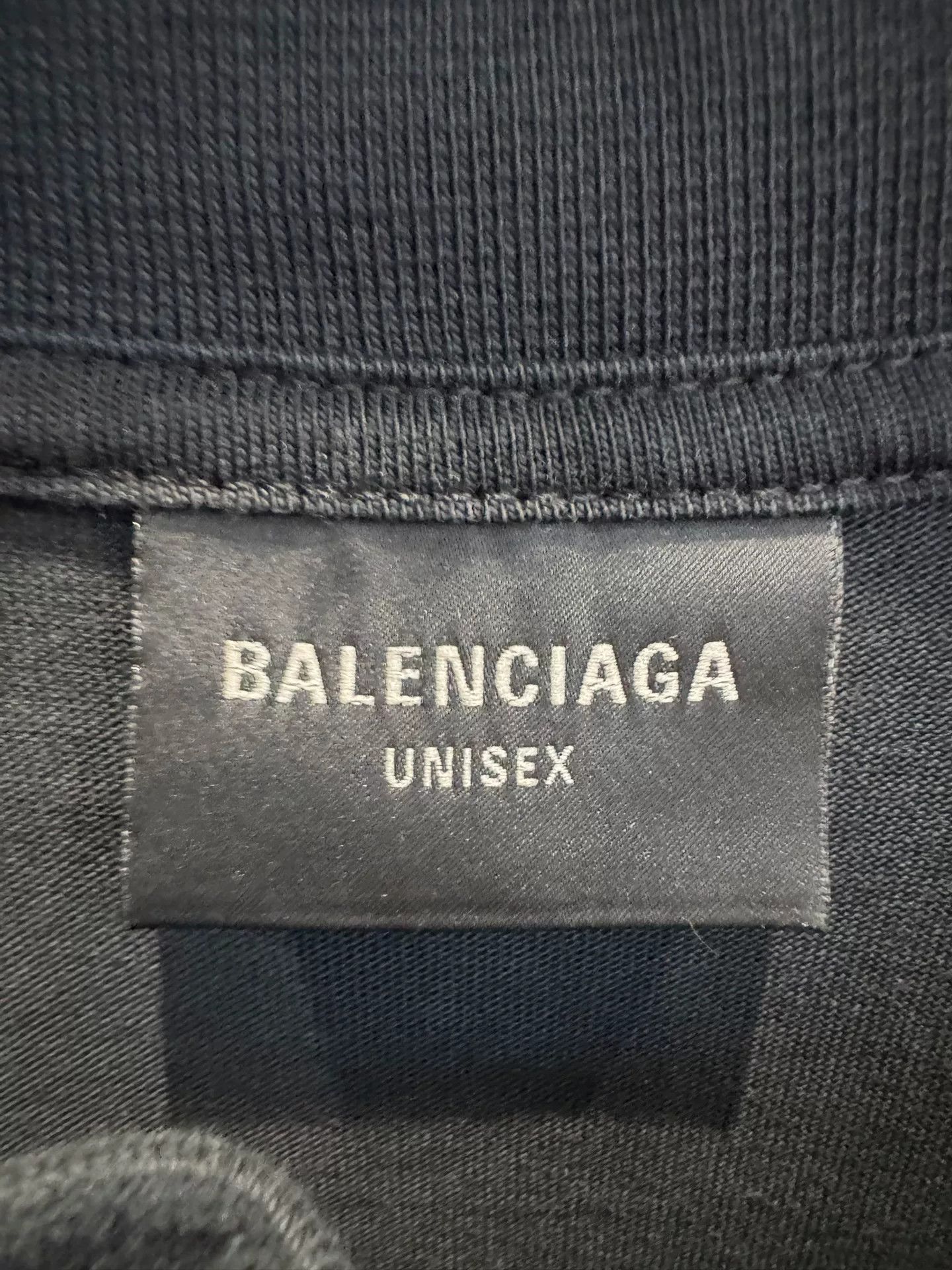 Balenciaga Balenciaga Logo Distressed T-Shirt Size XS Size US XS / EU 42 / 0 - 3 Thumbnail