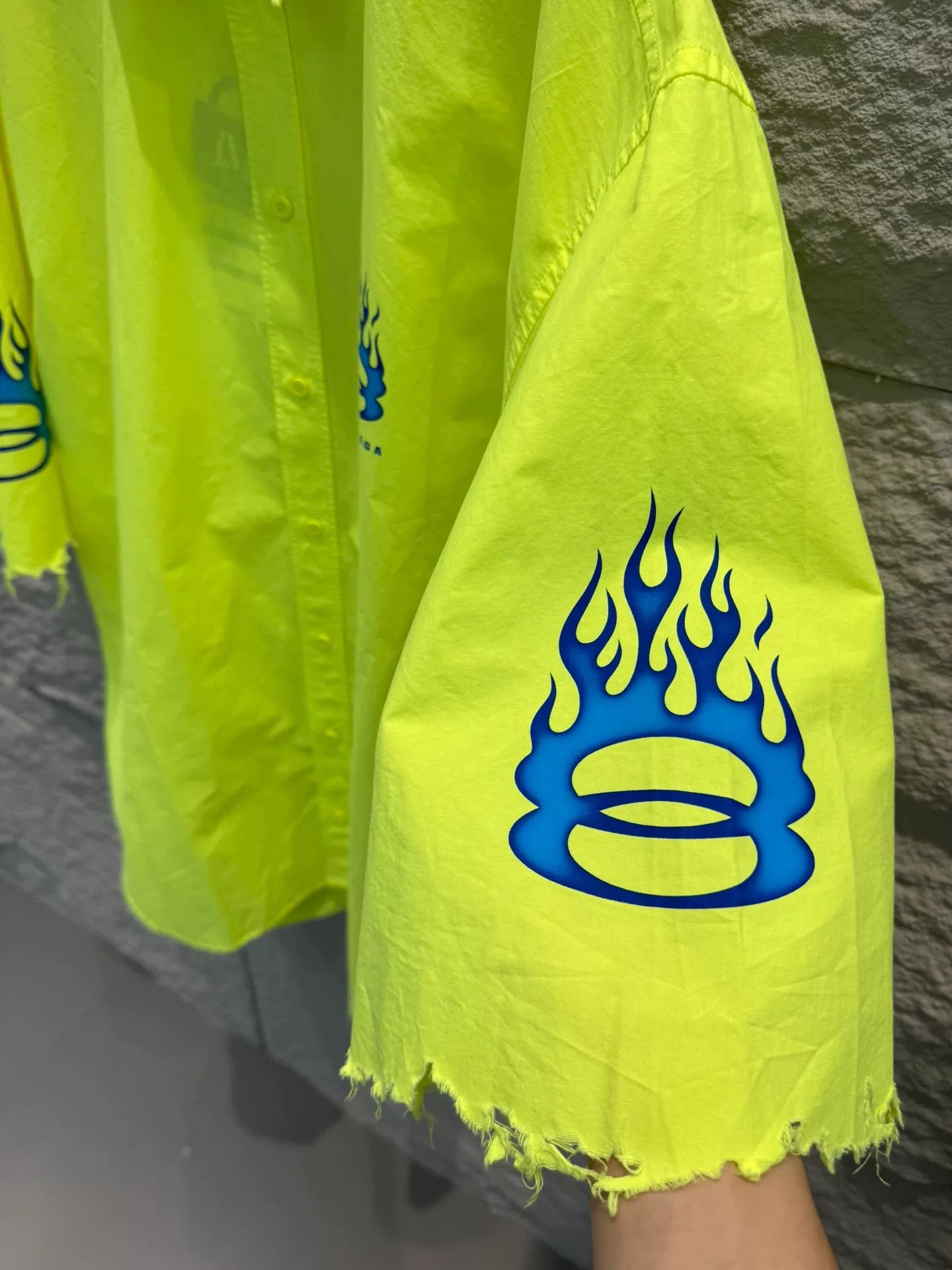 Balenciaga Balenciaga Flame Logo Short Sleeve Shirt Size XS Size US XS / EU 42 / 0 - 4 Thumbnail