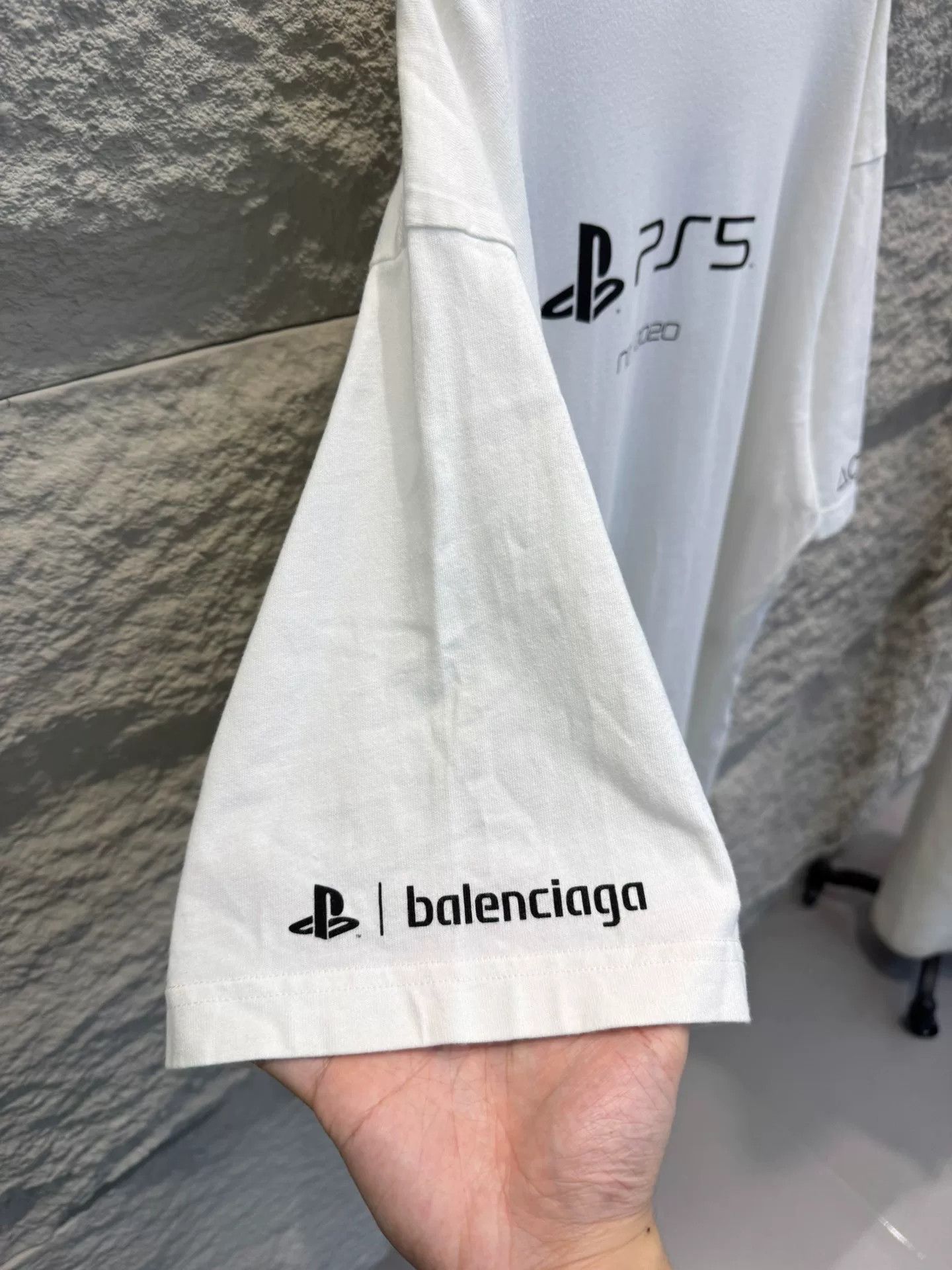 Balenciaga Balenciaga x PlayStation Graphic T-Shirt Size M Size US M / EU 48-50 / 2 - 4 Thumbnail