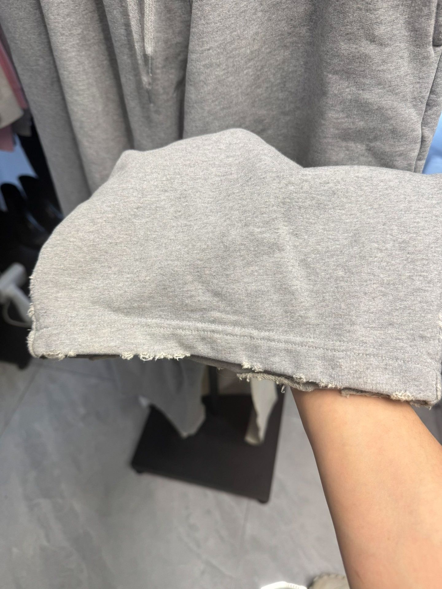 Balenciaga Balenciaga Unisex Distressed Sweatpants Size M Size US 32 / EU 48 - 5 Thumbnail